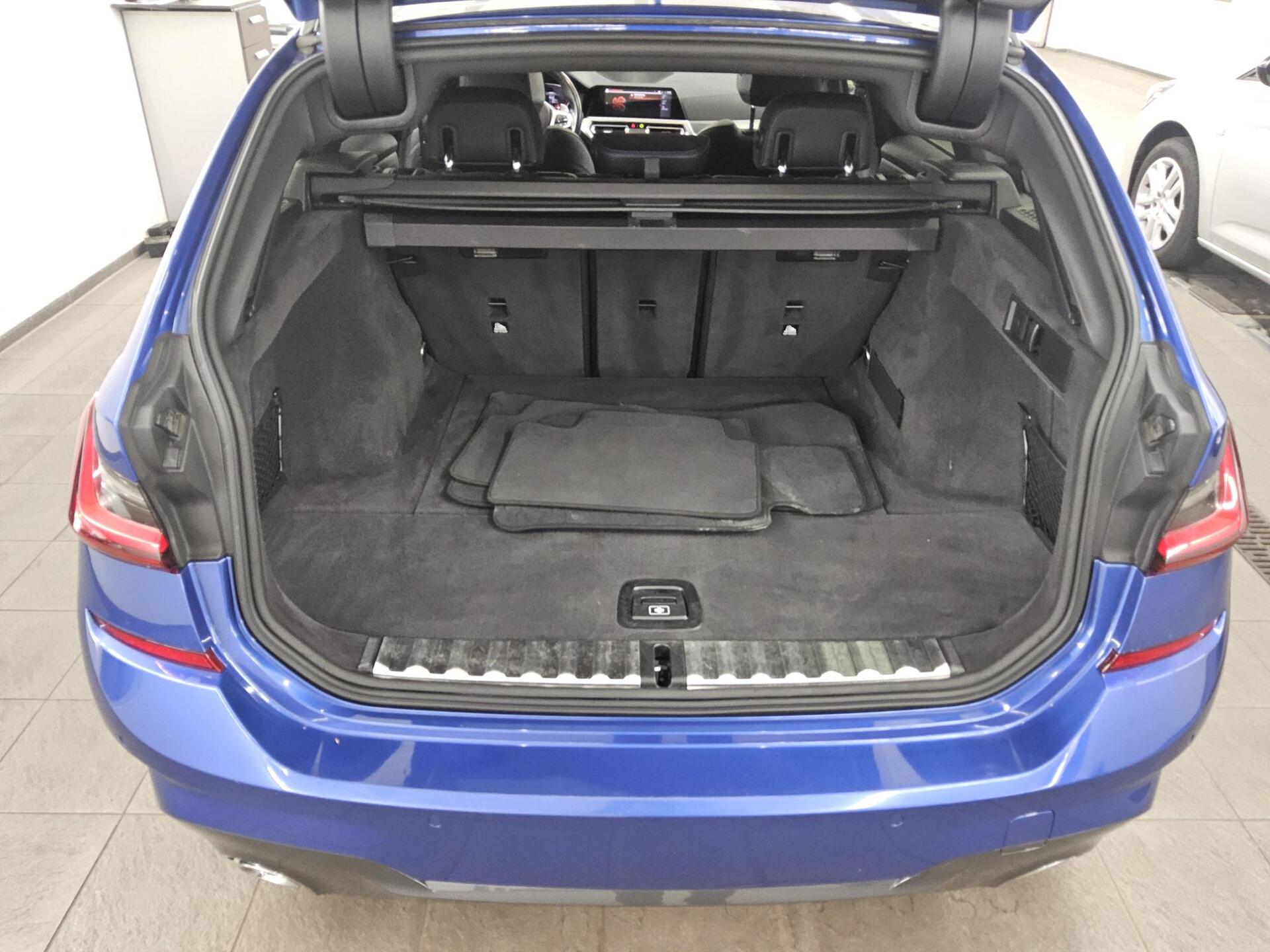 BMW 320dA Touring M-Sport Leder Navi Laser Pano HiFi 13