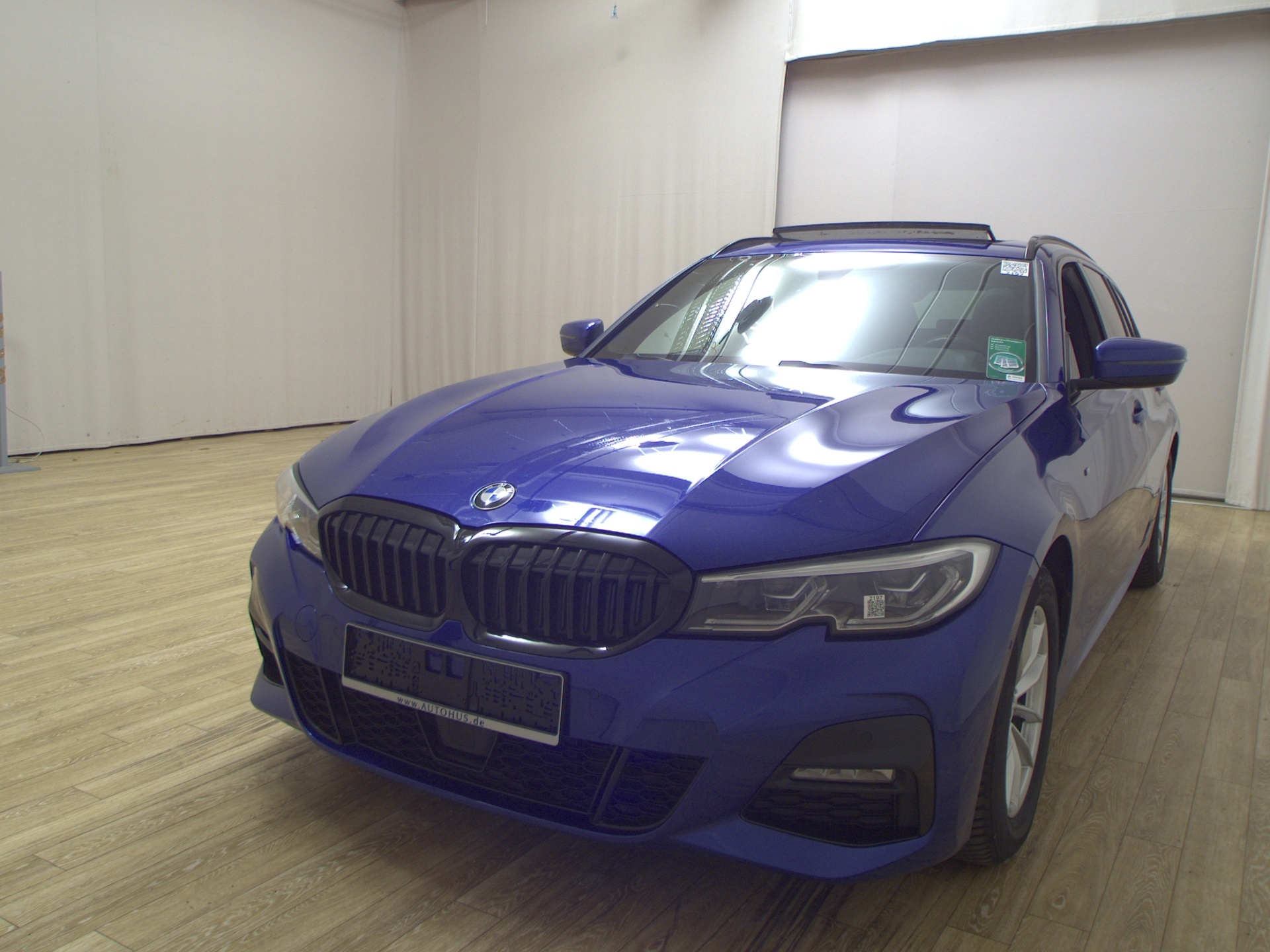 BMW 320dA Touring M-Sport Leder Navi Laser Pano HiFi 2