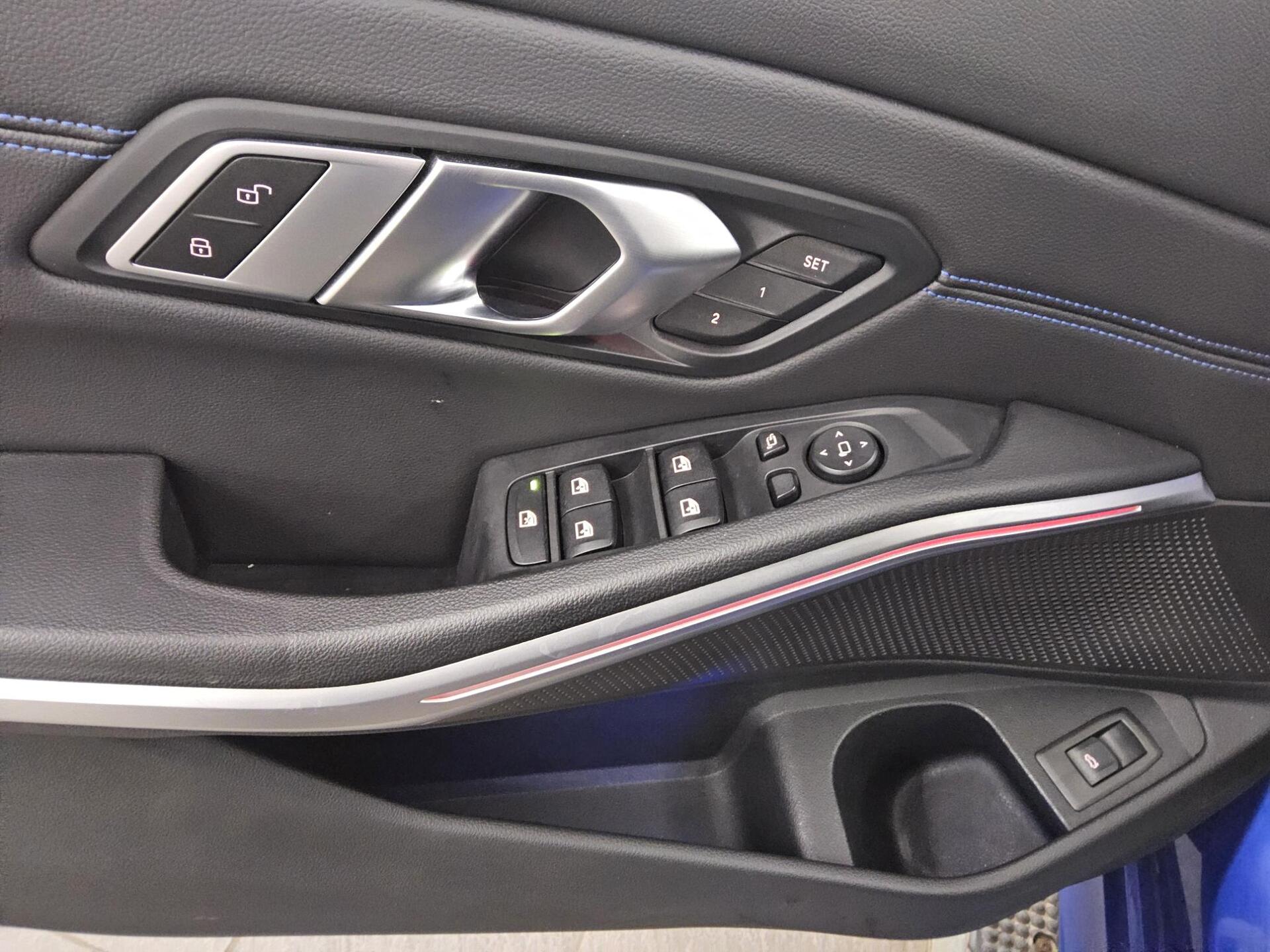 BMW 320dA Touring M-Sport Leder Navi Laser Pano HiFi 10