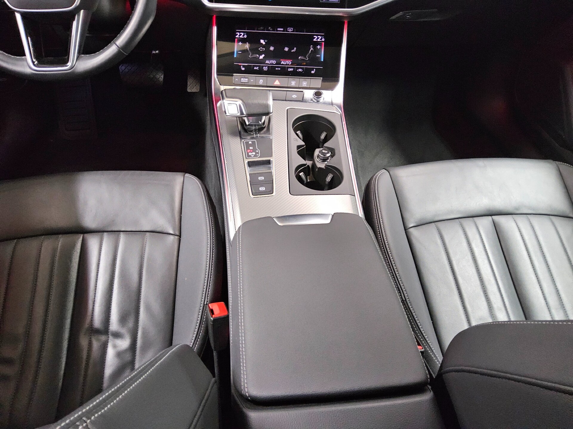 Audi A6 Avant 50 TFSI e Qu. design Leder Navi LED vc 6