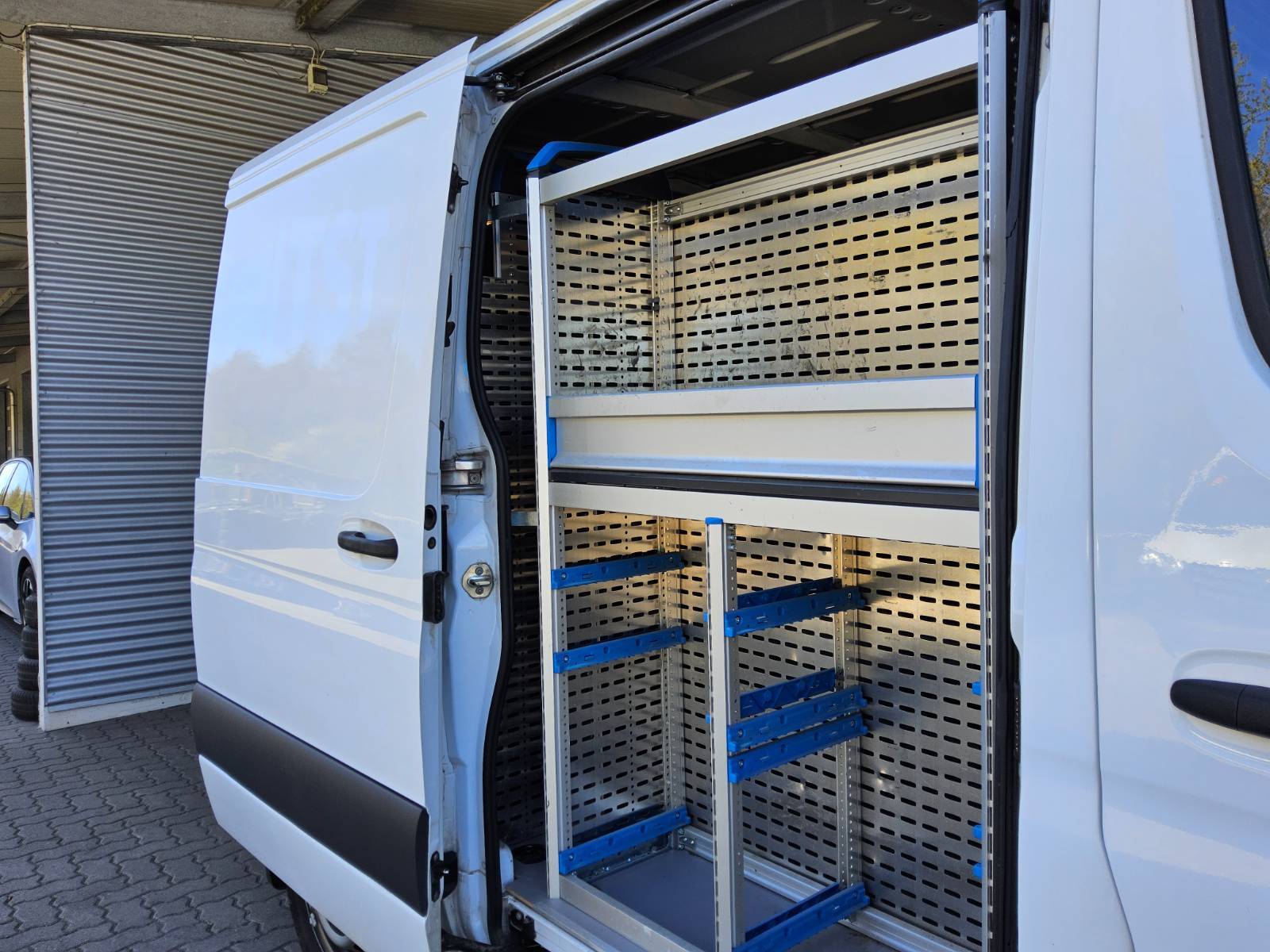 Mercedes-Benz Sprinter CDI Navi Klima RfK PDC Shz Tempomat 12