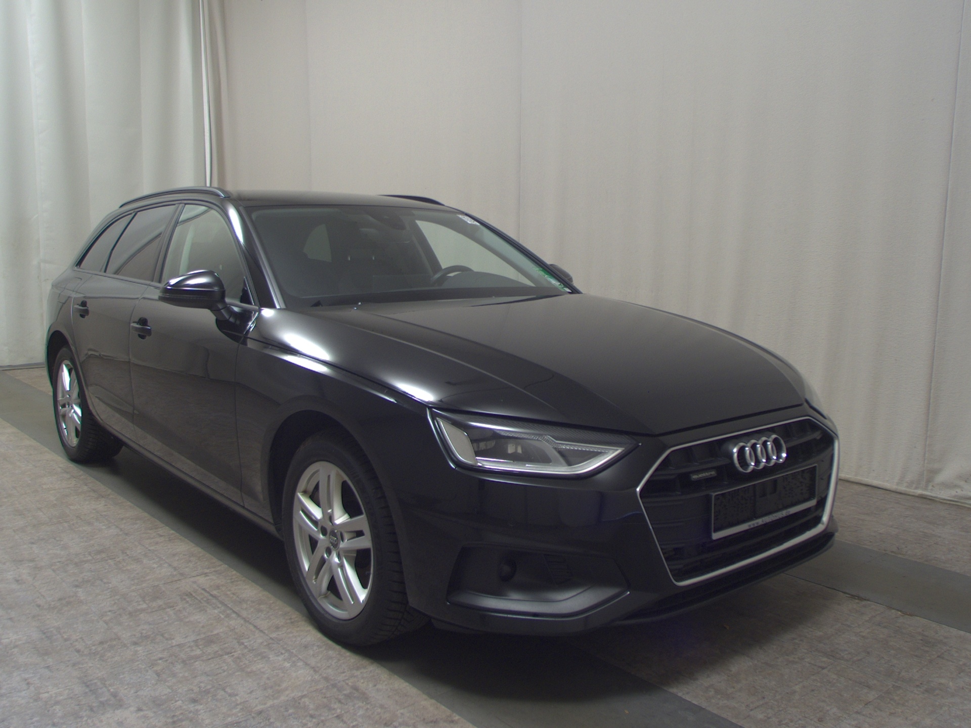 Audi A4 Avant 45 TDI Qu. Leder Navi LED ACC Ambiente 3