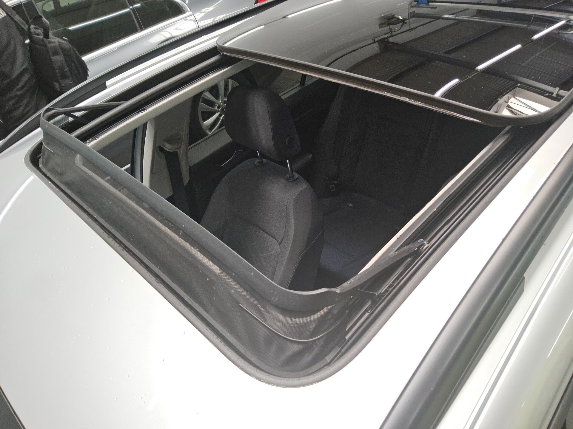 Volkswagen Golf-8 Var. 2.0 TDI Life Navi DC LED Pano StHzg 12