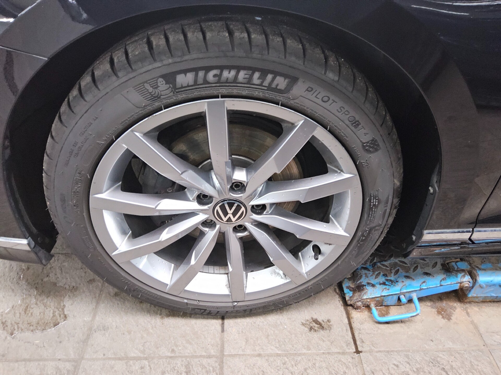 Volkswagen Passat Var. 2.0 TDI R-Line Leder Navi DC Matrix 11