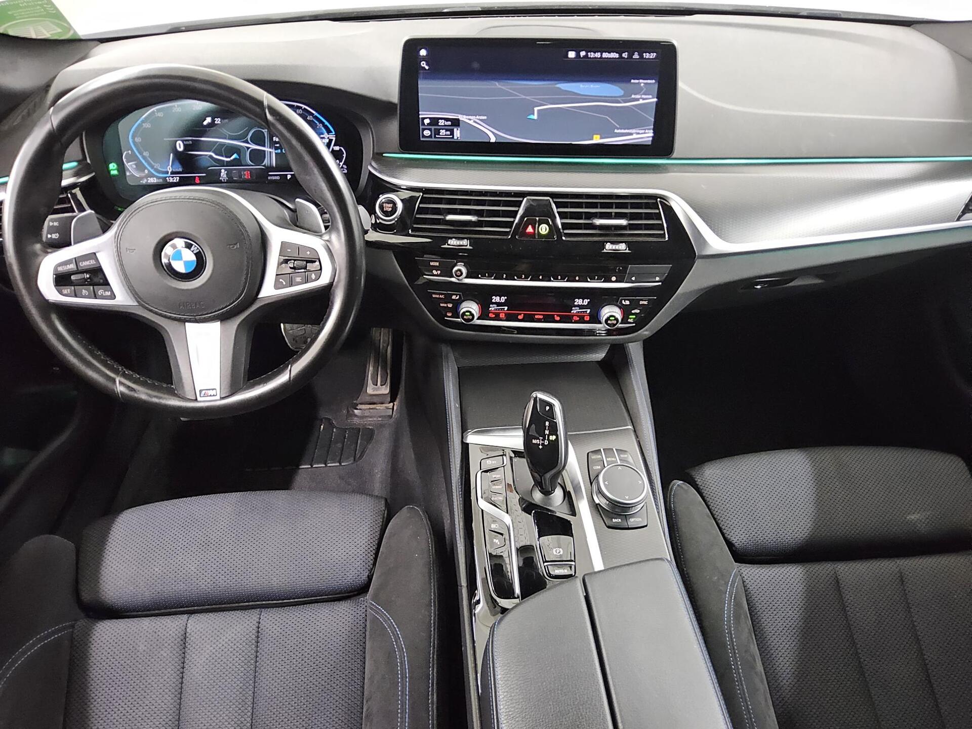 BMW 530e Touring M-Sport Navi LED+ LC prof. RfK Shz 5