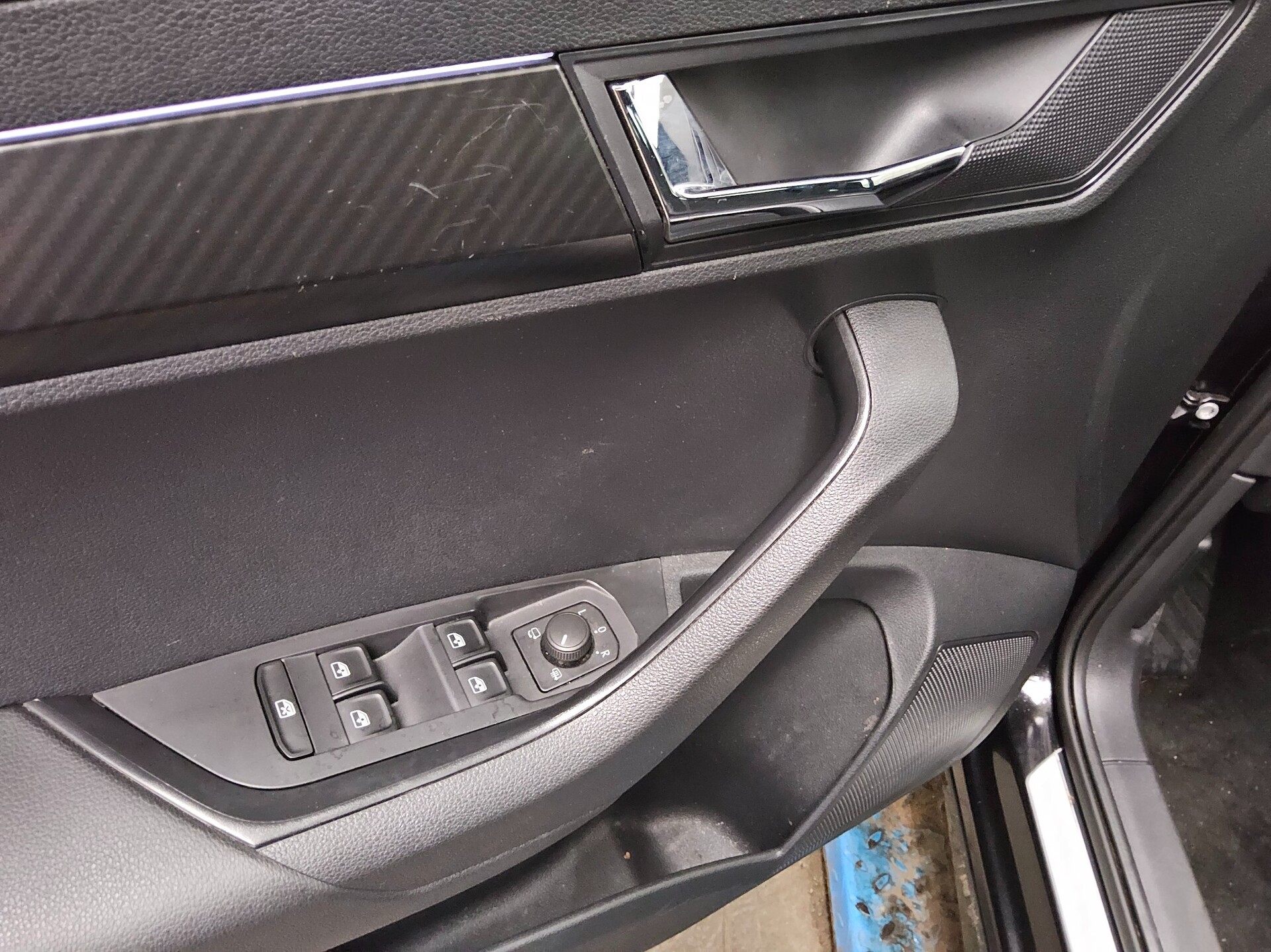 Skoda Karoq 2.0 TDI 4x4 SportLine Navi LED vc RFK ACC 10