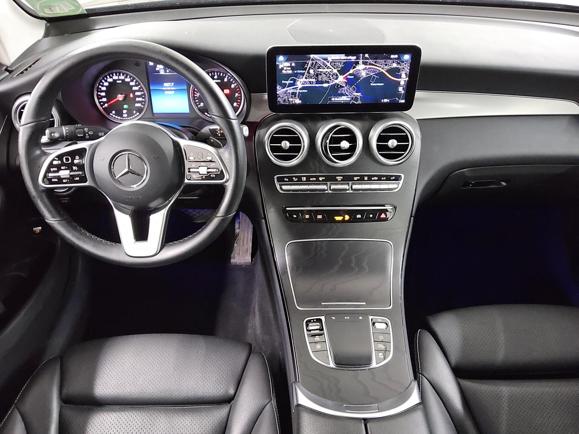 Mercedes-Benz GLC 300 e 4M Leder Navi LED AHK Shz PDC Tempomat 5