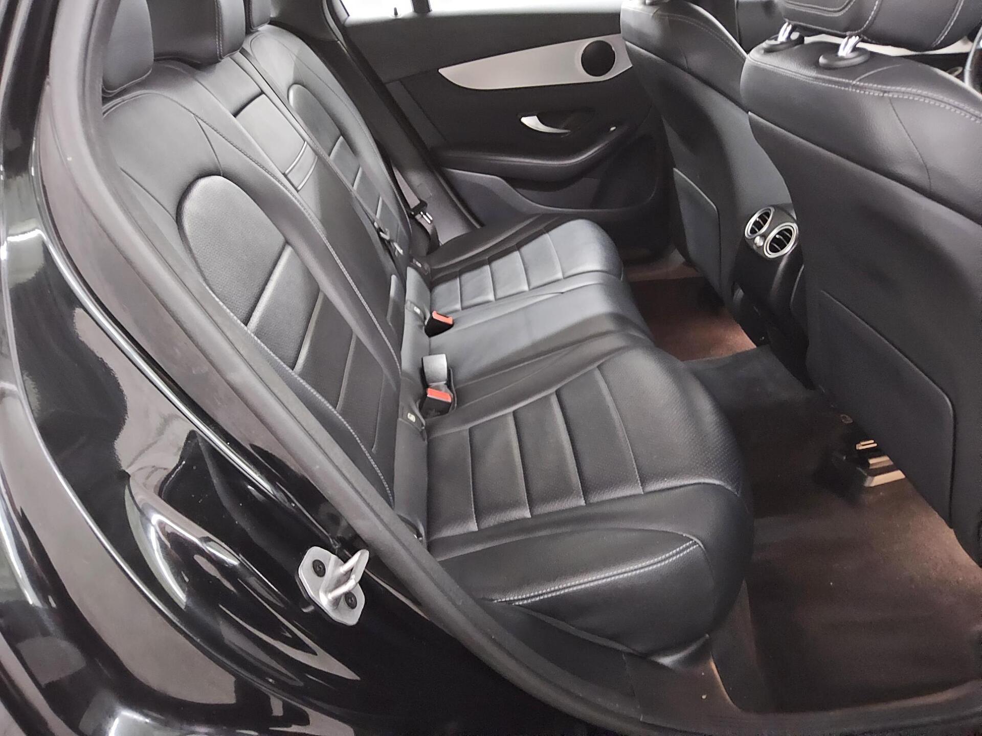 Mercedes-Benz GLC 300 e 4M Leder Navi LED AHK Shz PDC Tempomat 13