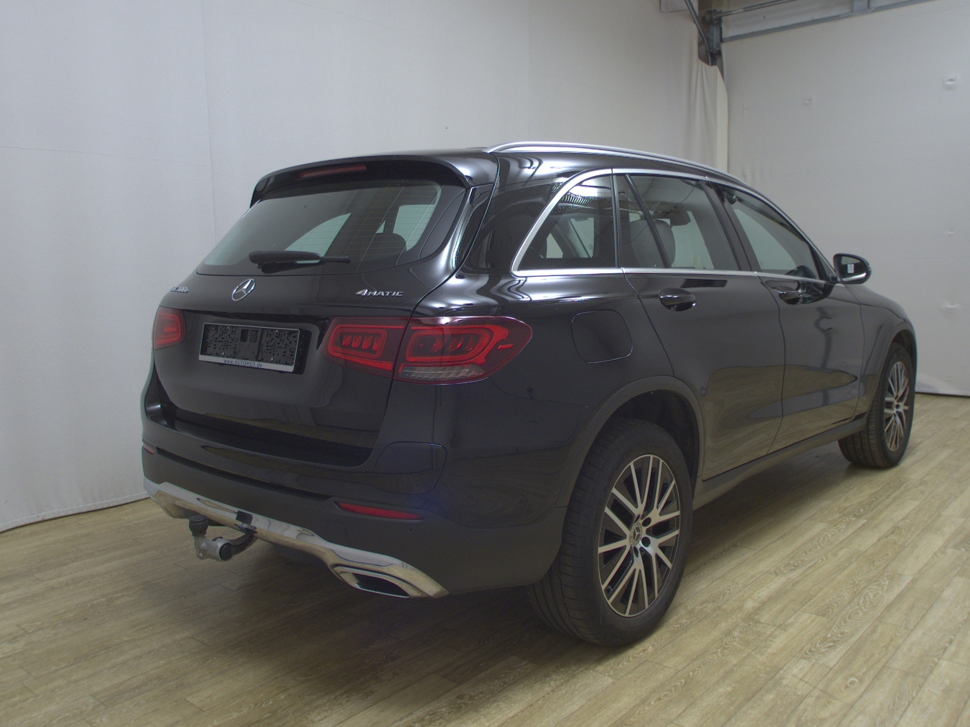 Mercedes-Benz GLC 300 e 4M Leder Navi LED AHK Shz PDC Tempomat 4