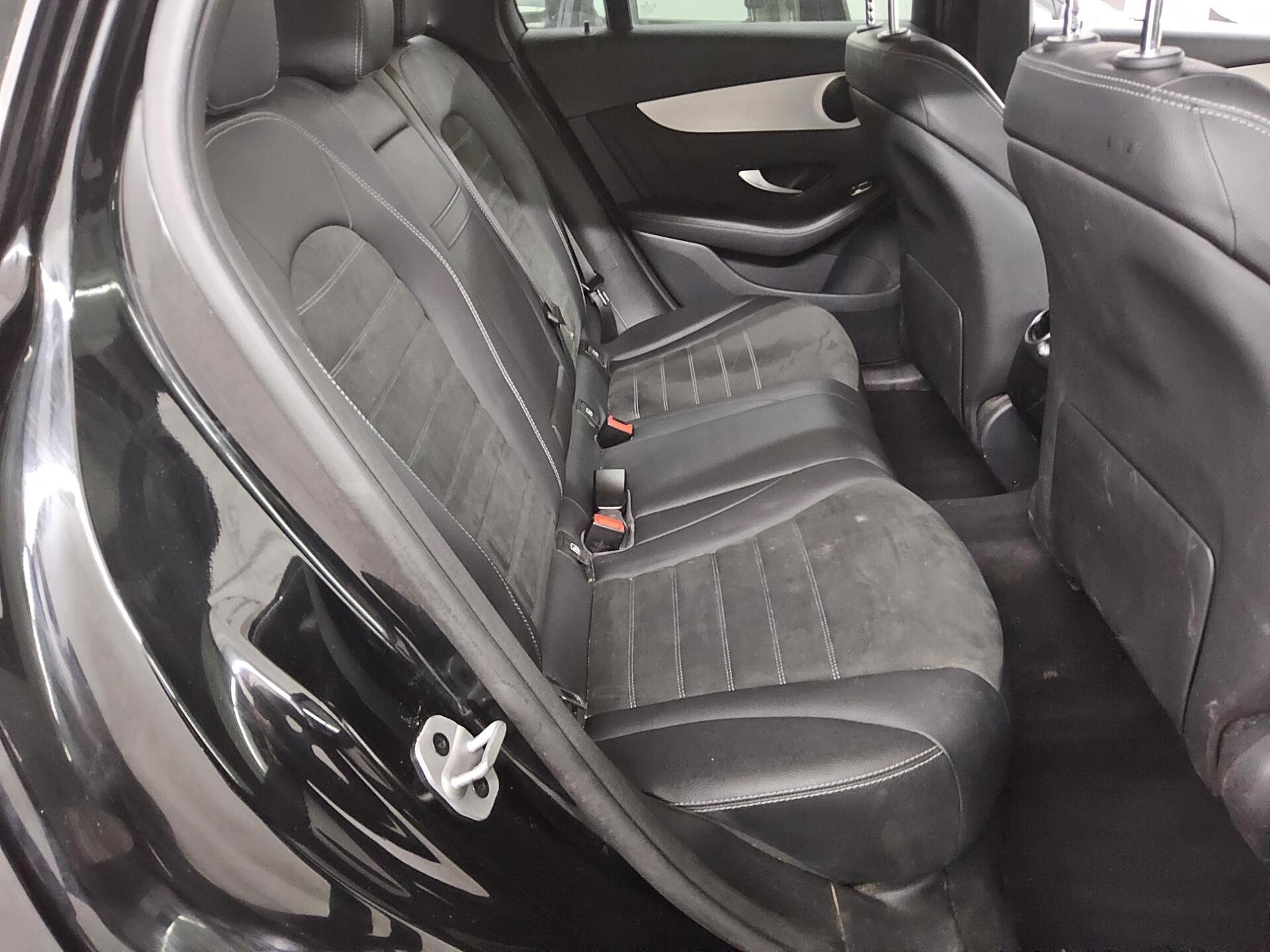 Mercedes-Benz GLC 300 de 4M AMG-Line Navi LED Night RfK AHK 13