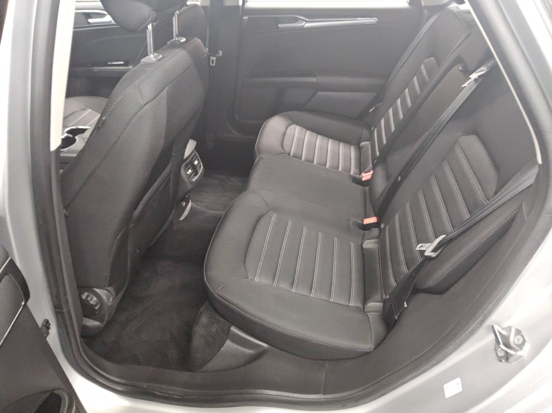 Ford Mondeo Turnier 2.0 EB Trend Navi Shz RFK PDC 11