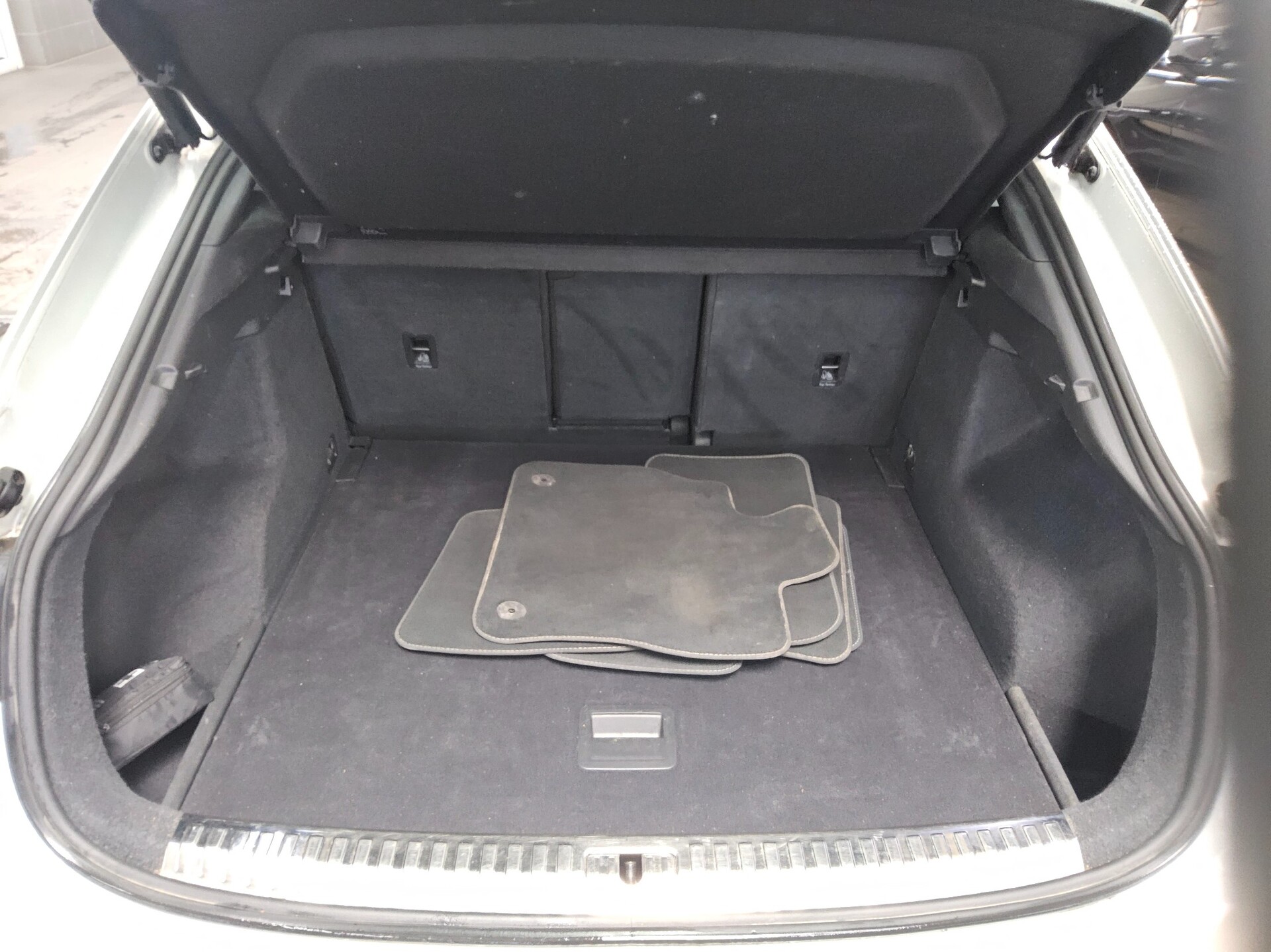 Audi Q3 Sportback 35 TDI Qu. S-Line T-Leder Navi LED 12