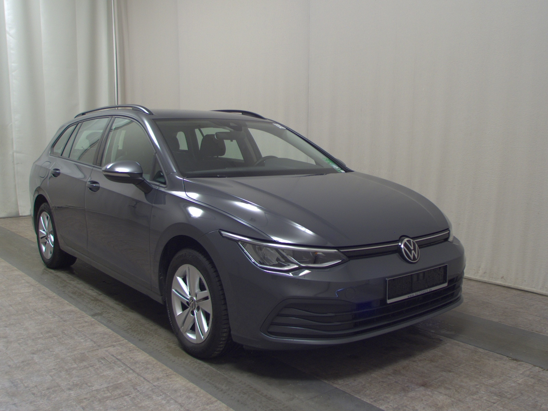 Volkswagen Golf-8 Var. 2.0 TDI Life Navi LED DC ACC PDC SHZ 3