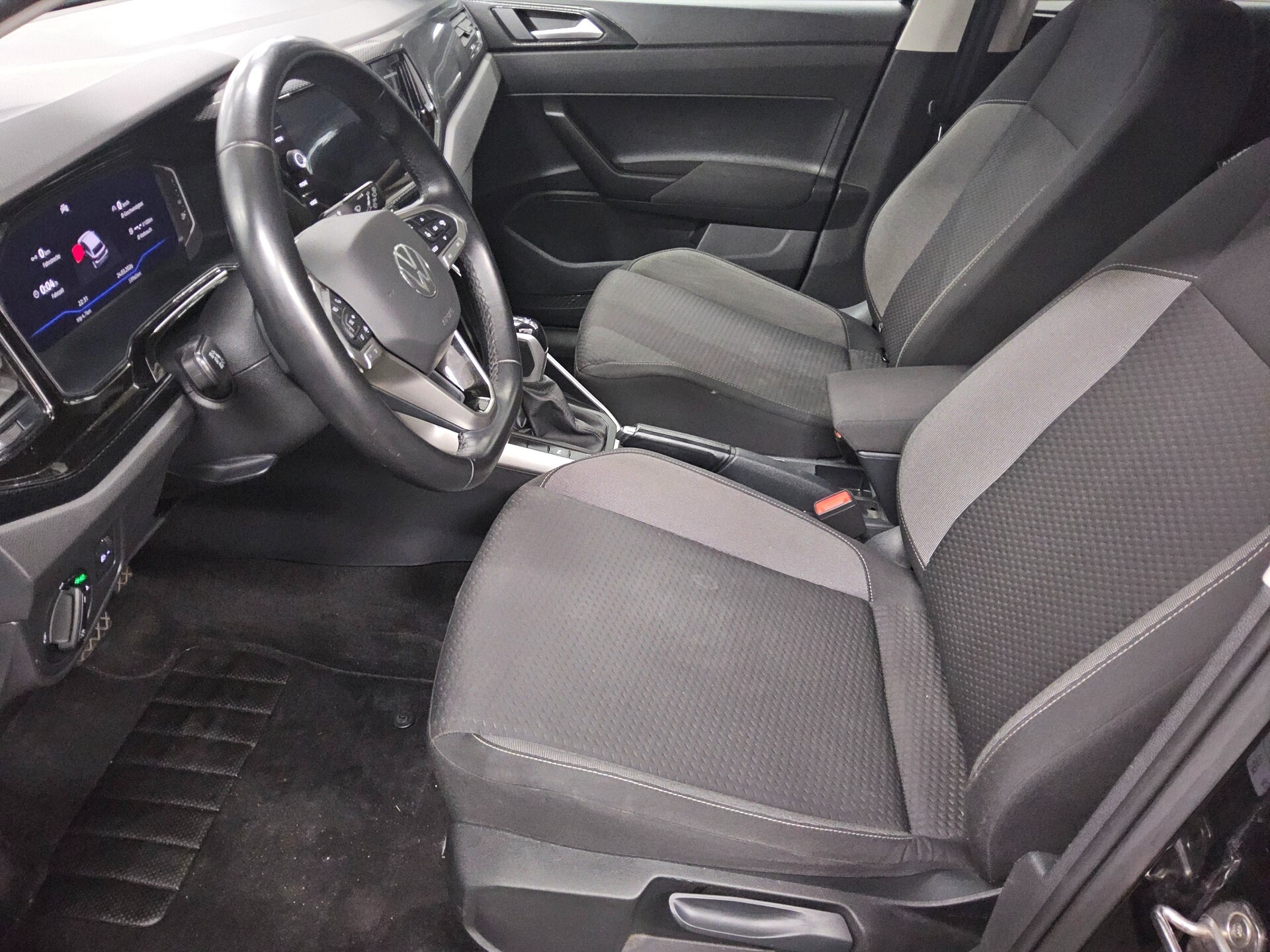 Volkswagen Polo 1.0 TSI Life Navi LED AID PDC Shz 9