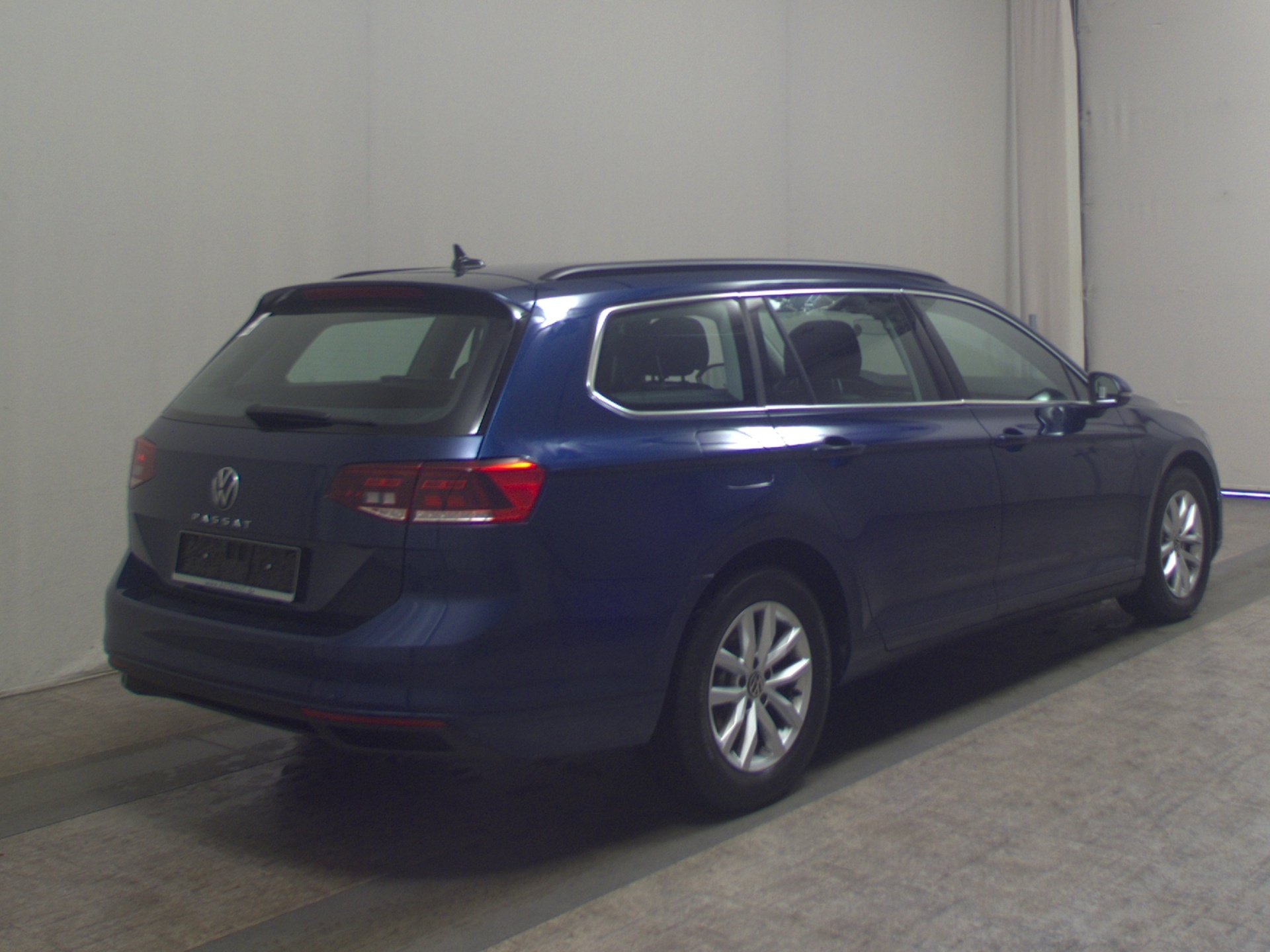 Volkswagen Passat Var. 2.0 TDI Business Navi LED H-K RfK 4