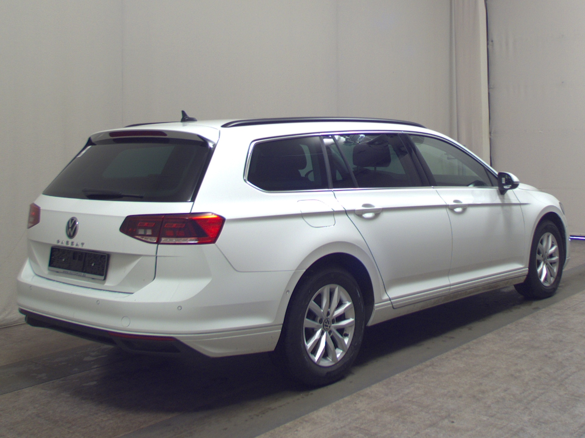 Volkswagen Passat Var. 2.0 TDI Business Navi LED Pano RFK 4