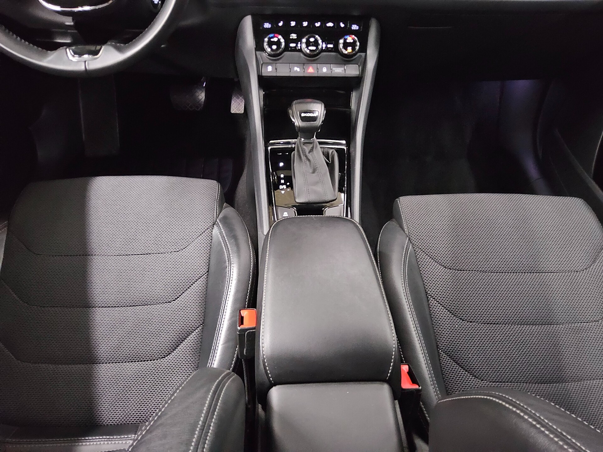 Skoda Kodiaq 2.0 TDI Style T-Leder Navi LED vc RfK PDC 6