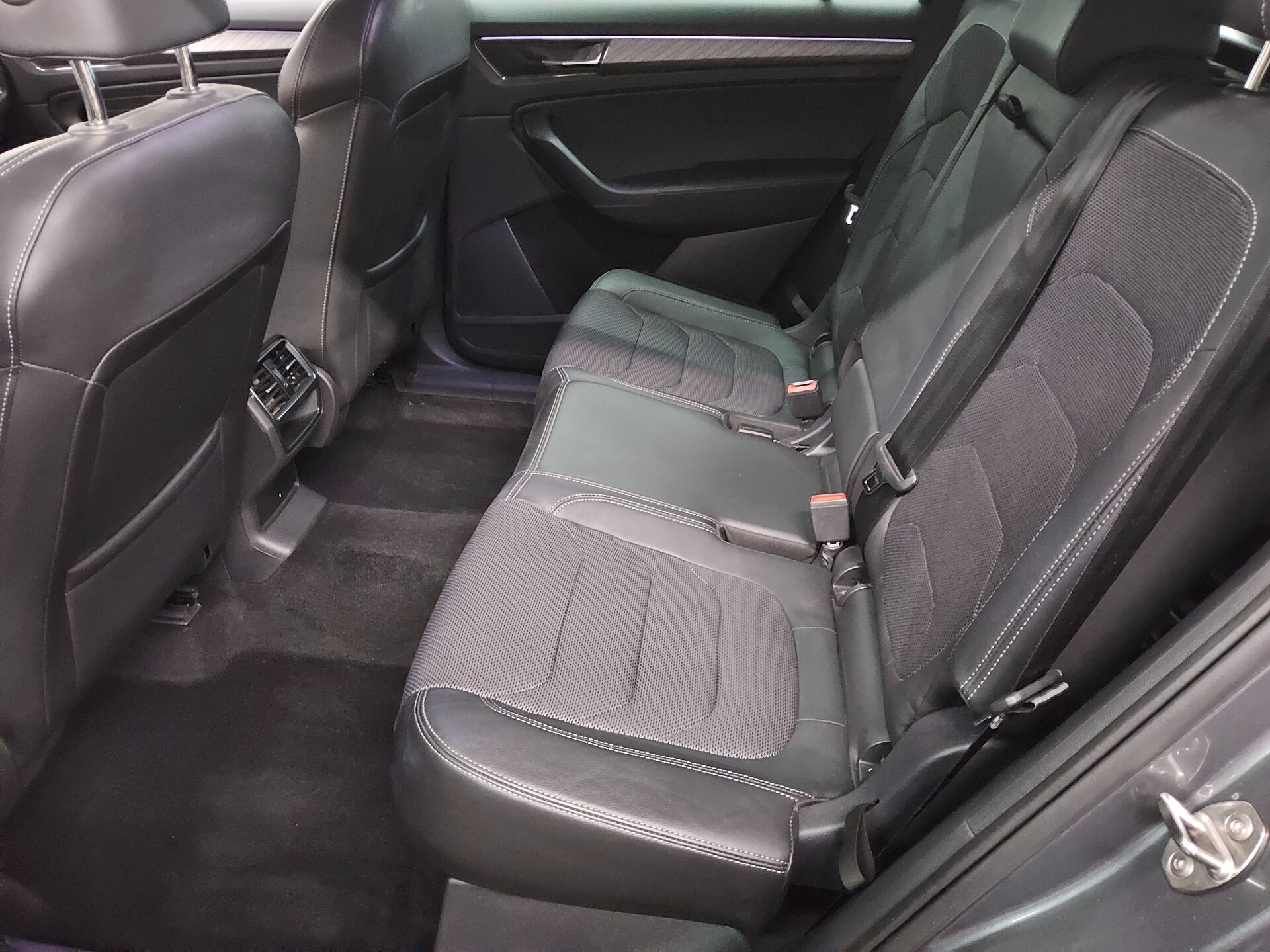 Skoda Kodiaq 2.0 TDI Style T-Leder Navi LED vc RfK PDC 13