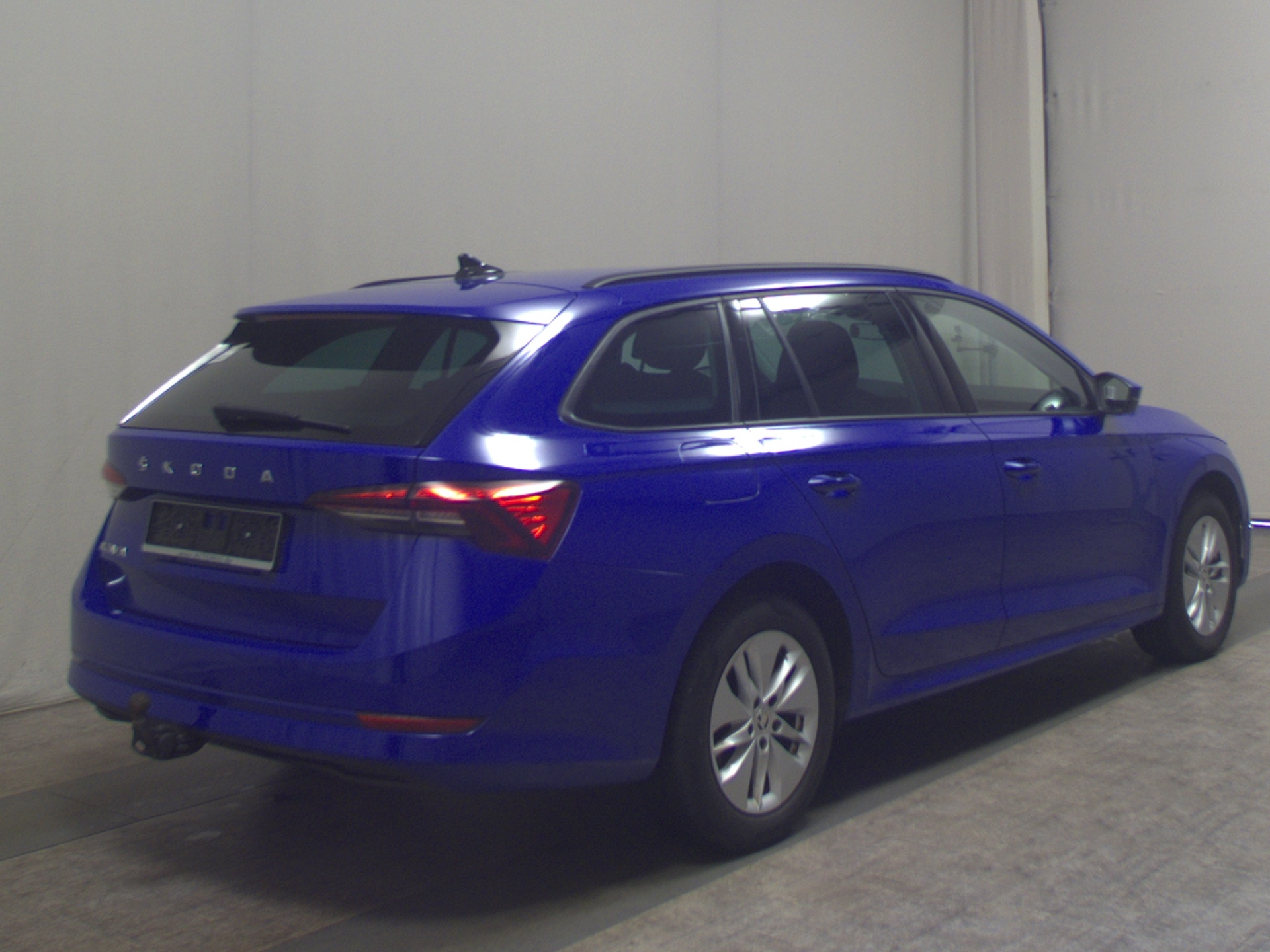 Skoda Octavia Kombi 2.0 TDI Ambition Navi LED virtual 4