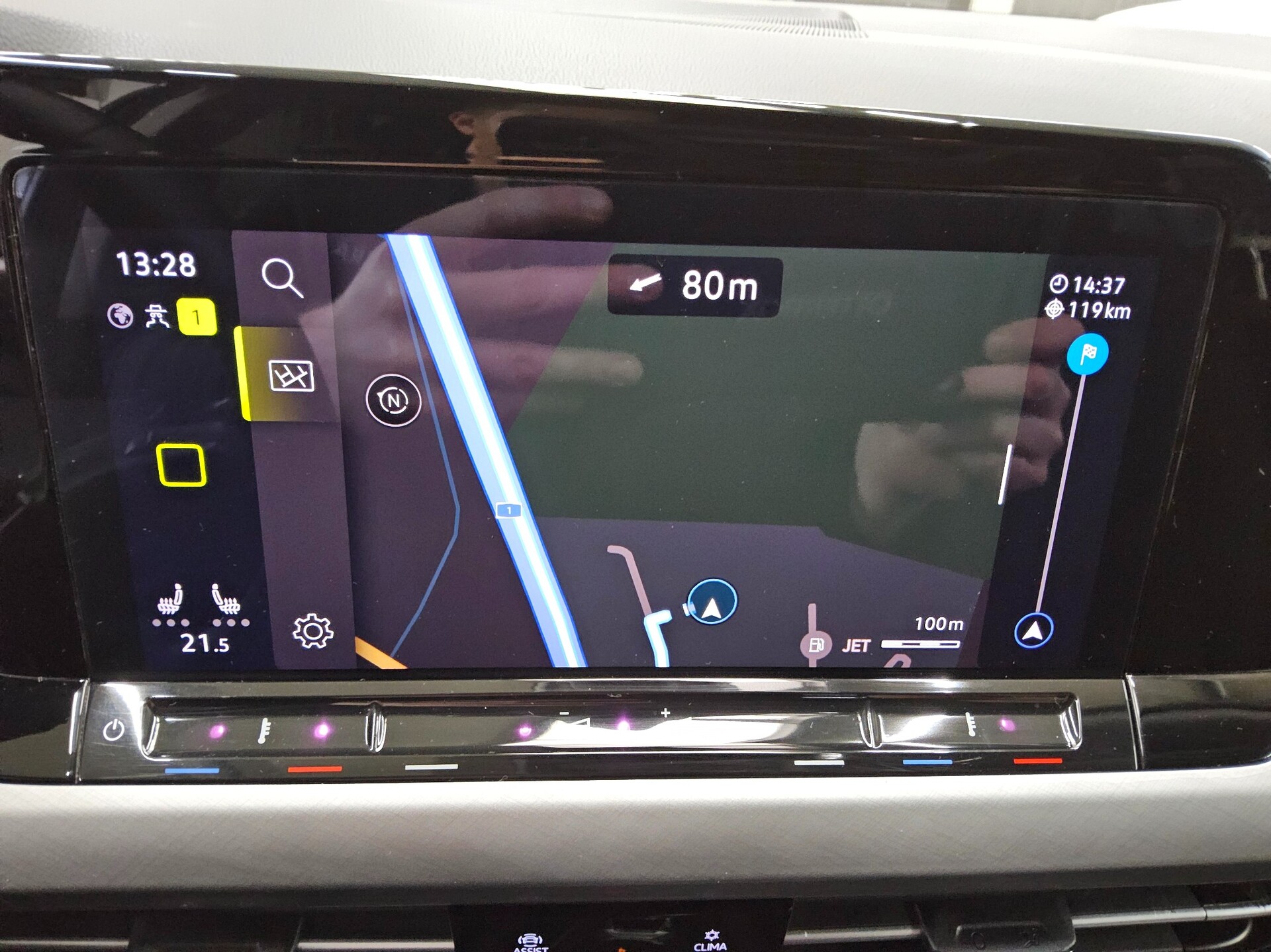 Volkswagen Golf-8 Var. 2.0 TDI Life Navi LED DC ACC PDC SHZ 7