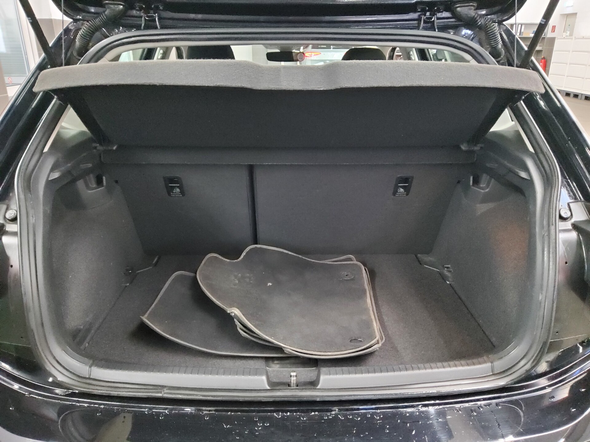 Volkswagen Polo 1.0 TSI Life Navi LED DC PDC SHZ 12