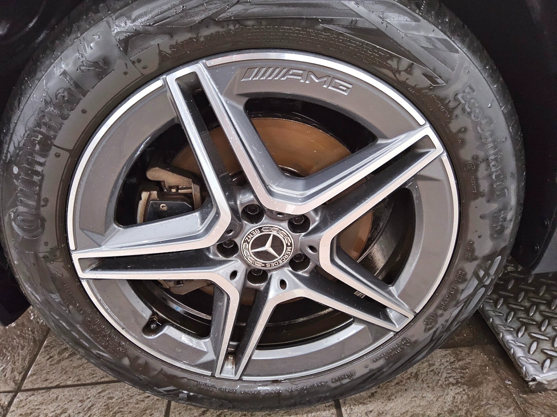 Mercedes-Benz GLA 250 e AMG-Line Navi MB-LED Pano RfK AHK Shz 11