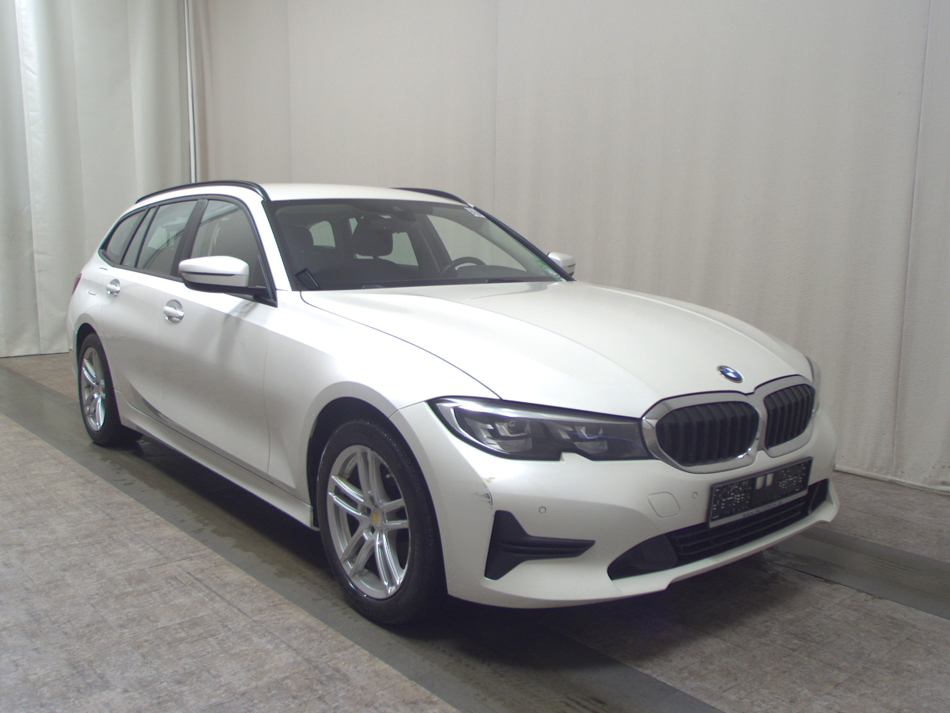 BMW 320dA Touring Advantage Navi LED PDC 3