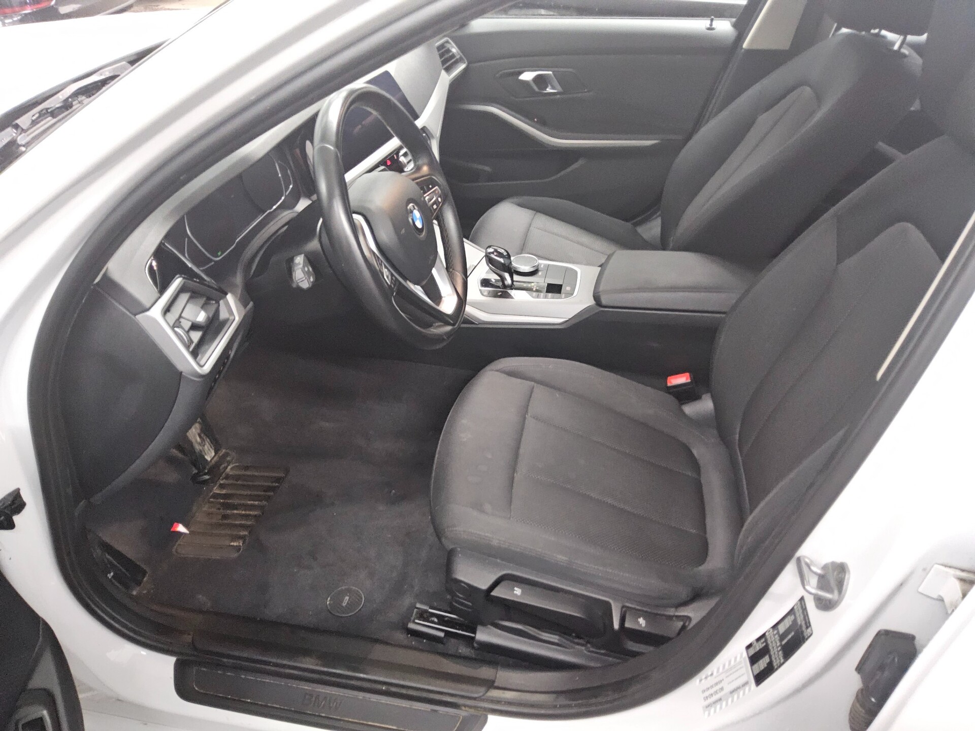 BMW 320dA Touring Advantage Navi LED PDC 8