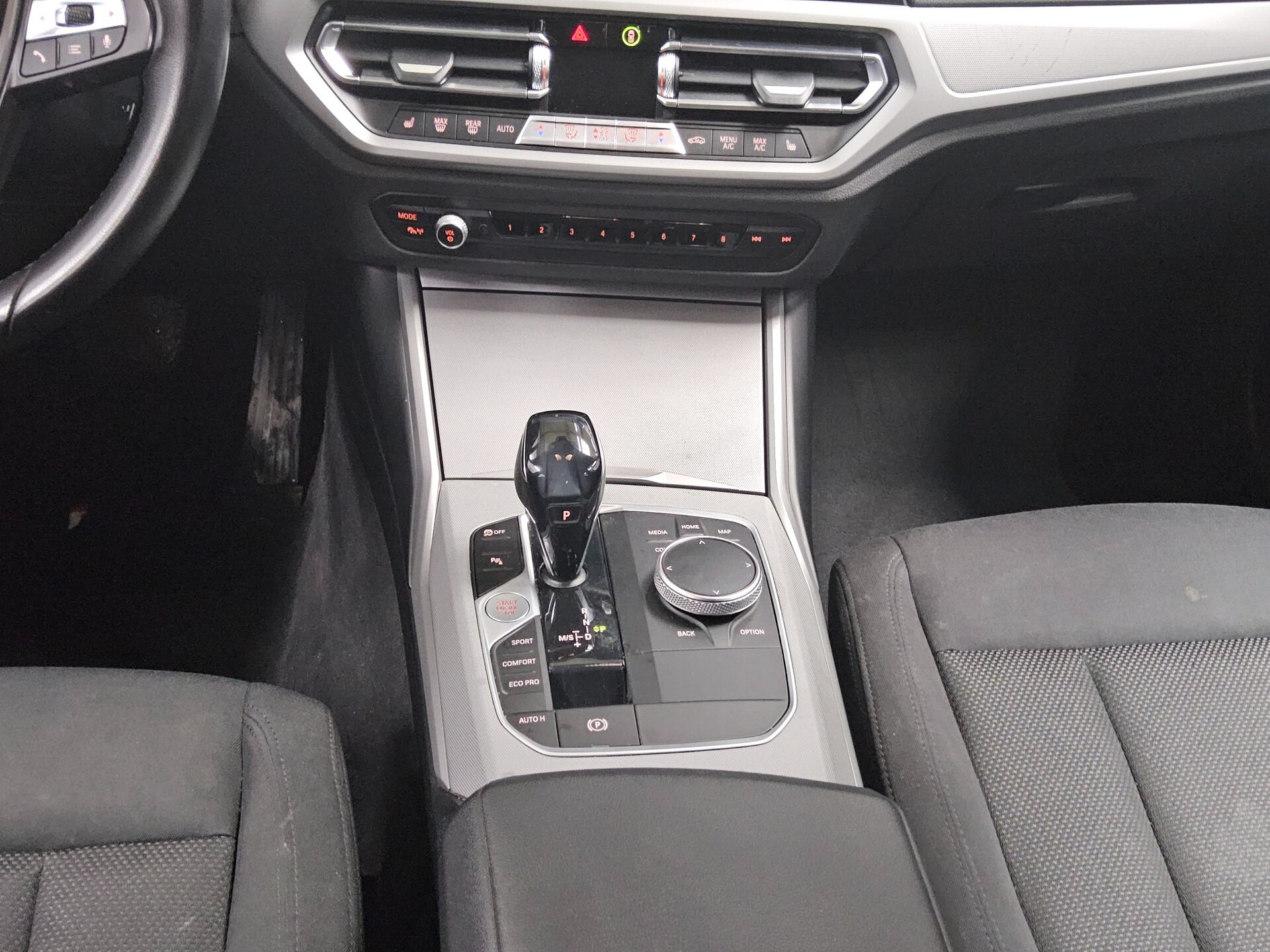 BMW 320dA Touring Advantage Navi LED PDC 6