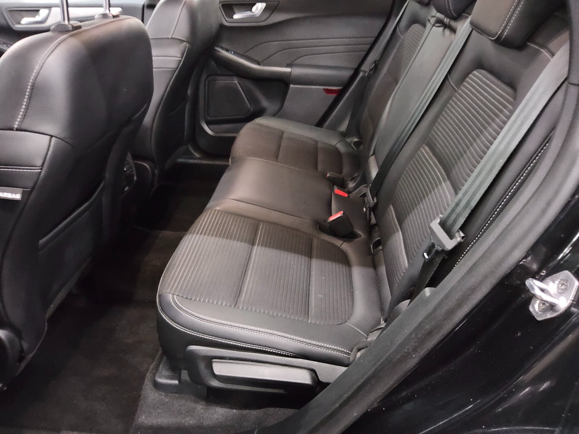 Ford Kuga 1.5 EB Titanium X Navi DigiTacho LED AHK 13