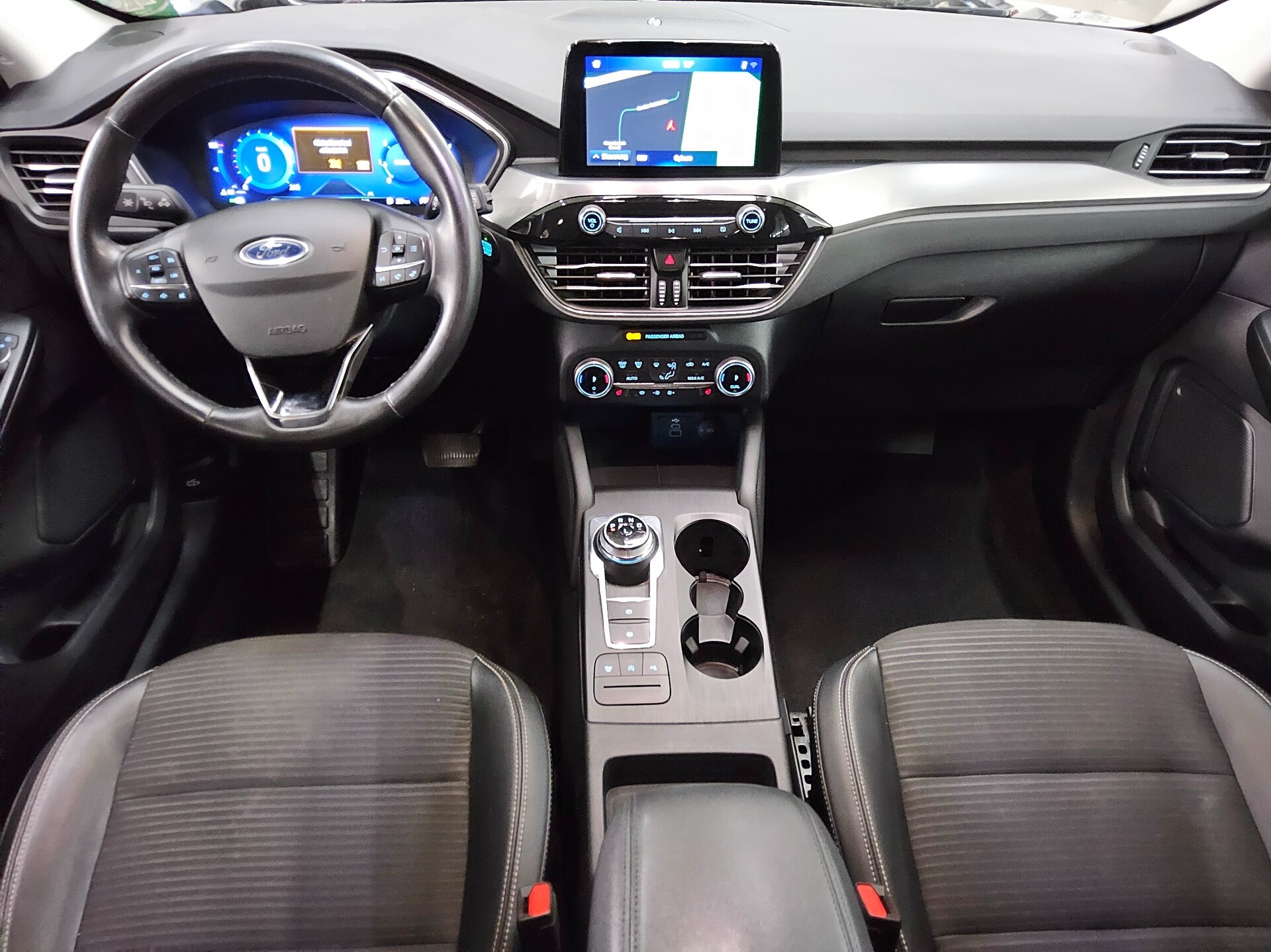 Ford Kuga 1.5 EB Titanium X Navi DigiTacho LED AHK 5