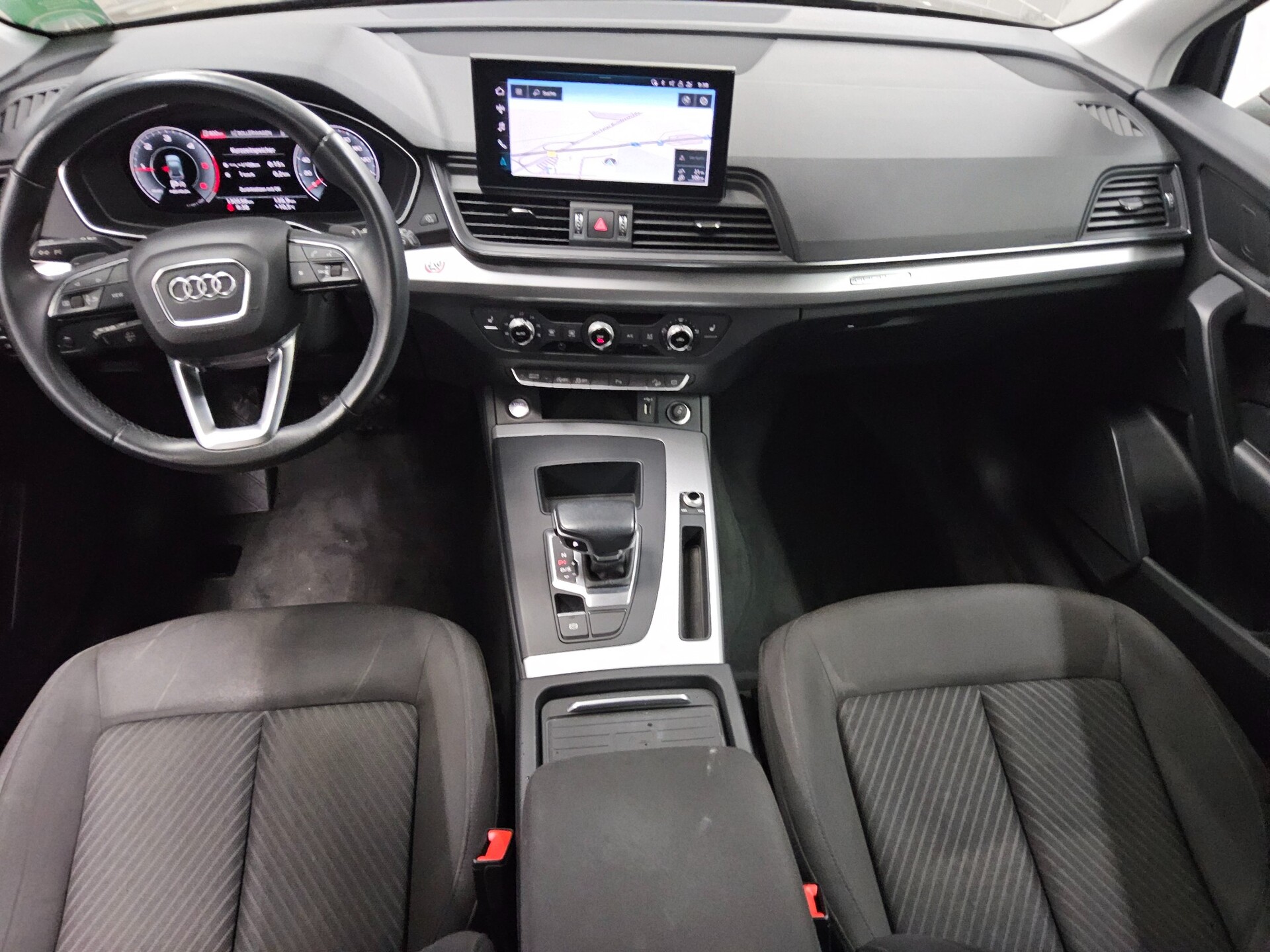 Audi Q5 40 TDI Qu. Navi vc+ LED AHK PDC Shz 5