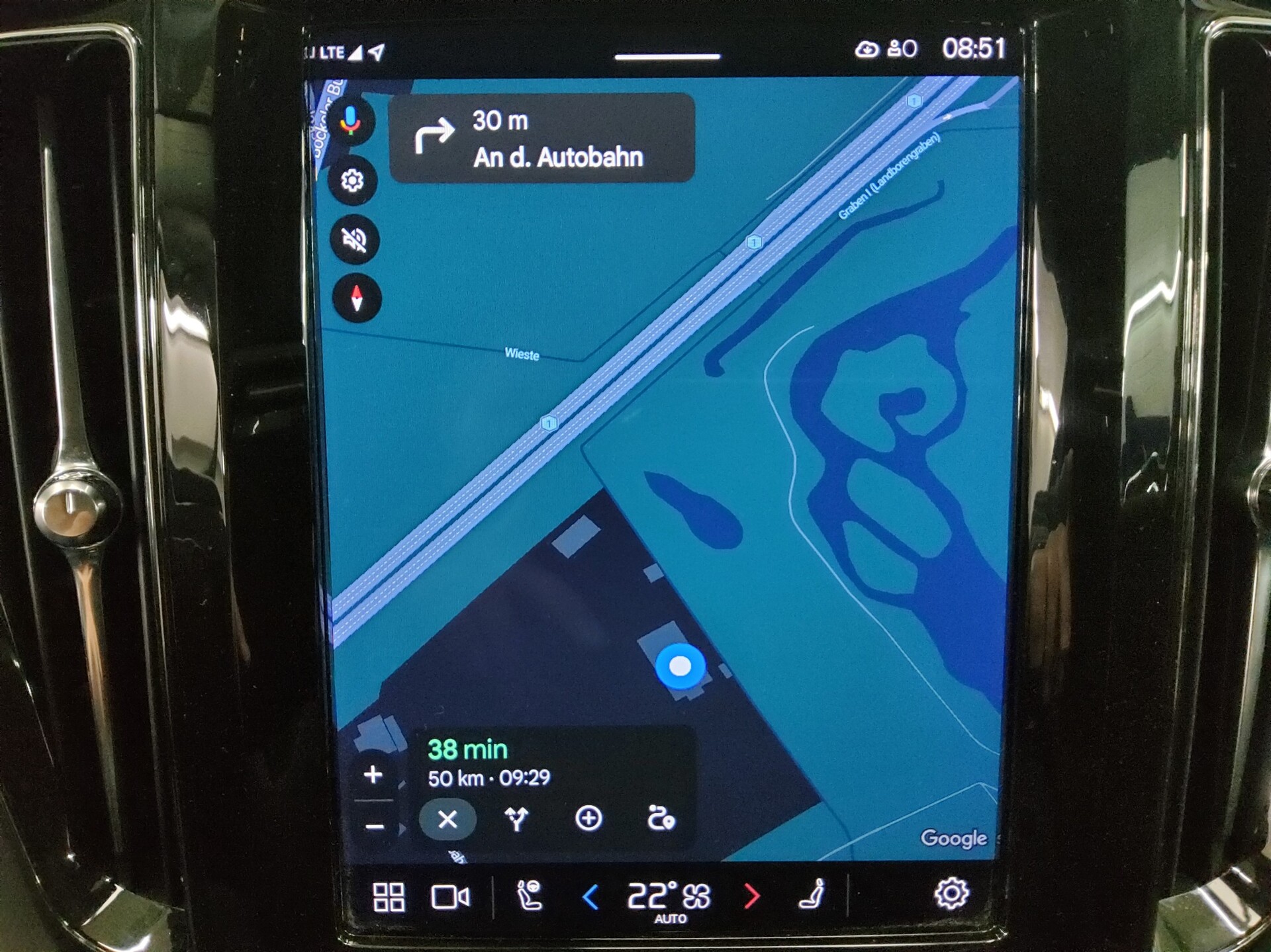 Volvo XC60 B4 Momentum Leder Navi LED RfK AHK Sound 7