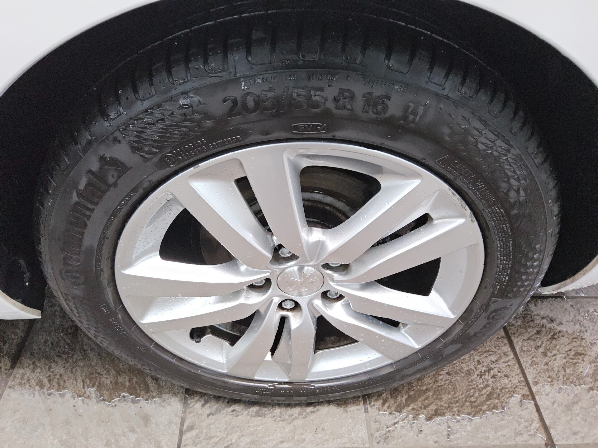 Peugeot 308 BlueHDi 130 Active Navi Shz PDC Tempomat 10