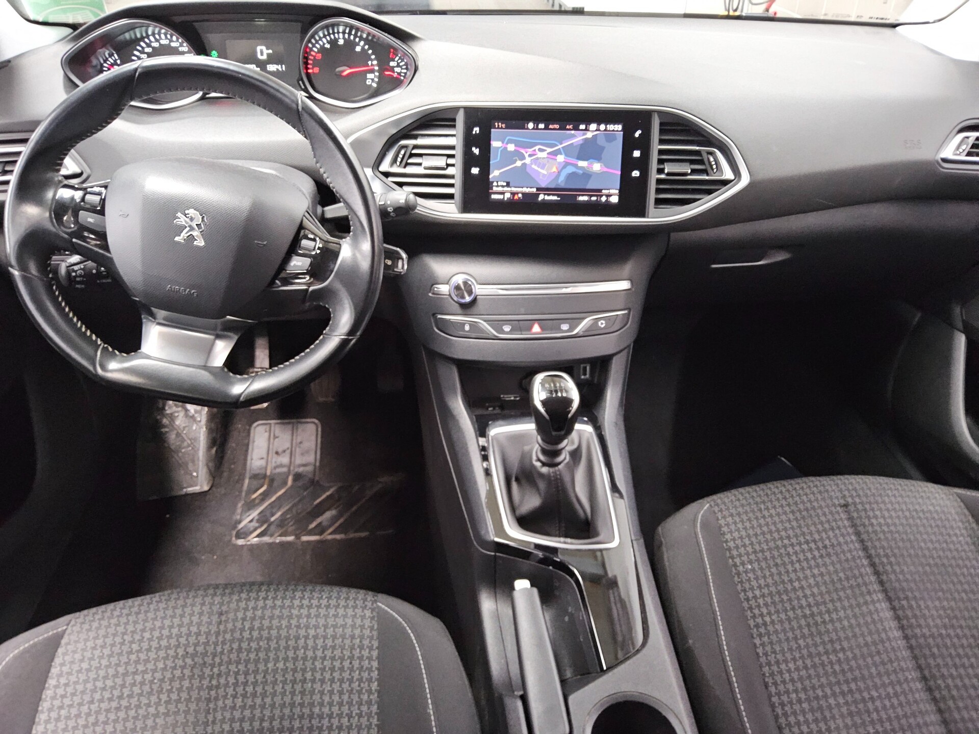 Peugeot 308 BlueHDi 130 Active Navi Shz PDC Tempomat 5