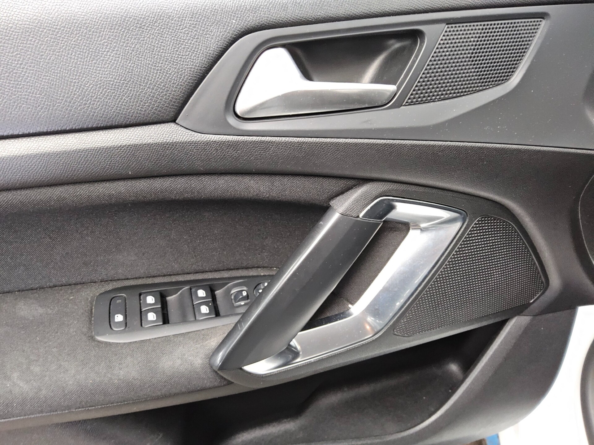 Peugeot 308 BlueHDi 130 Active Navi Shz PDC Tempomat 9