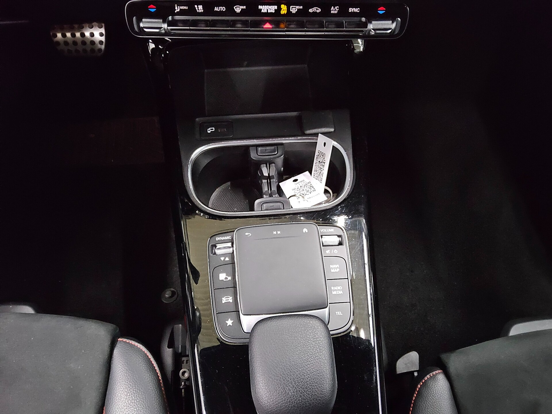 Mercedes-Benz CLA 220 SB d 4M AMG-Line Night Navi LED AHK RfK 6