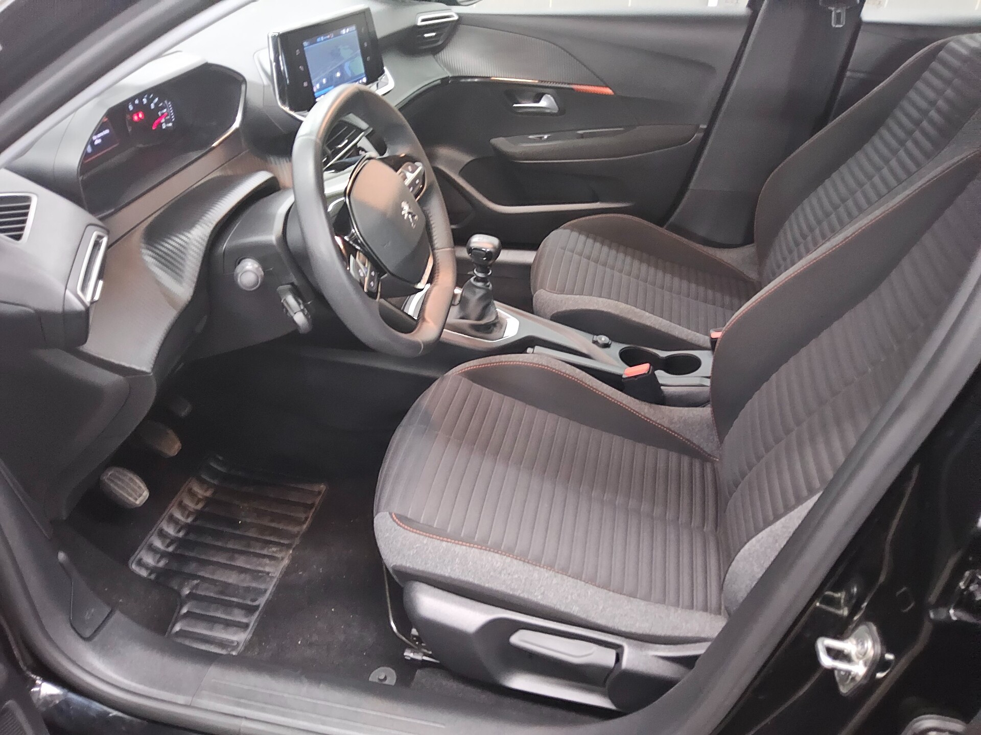 Peugeot 208 1.5 BlueHDI Active Navi LED PDC Shz Tempomat 8