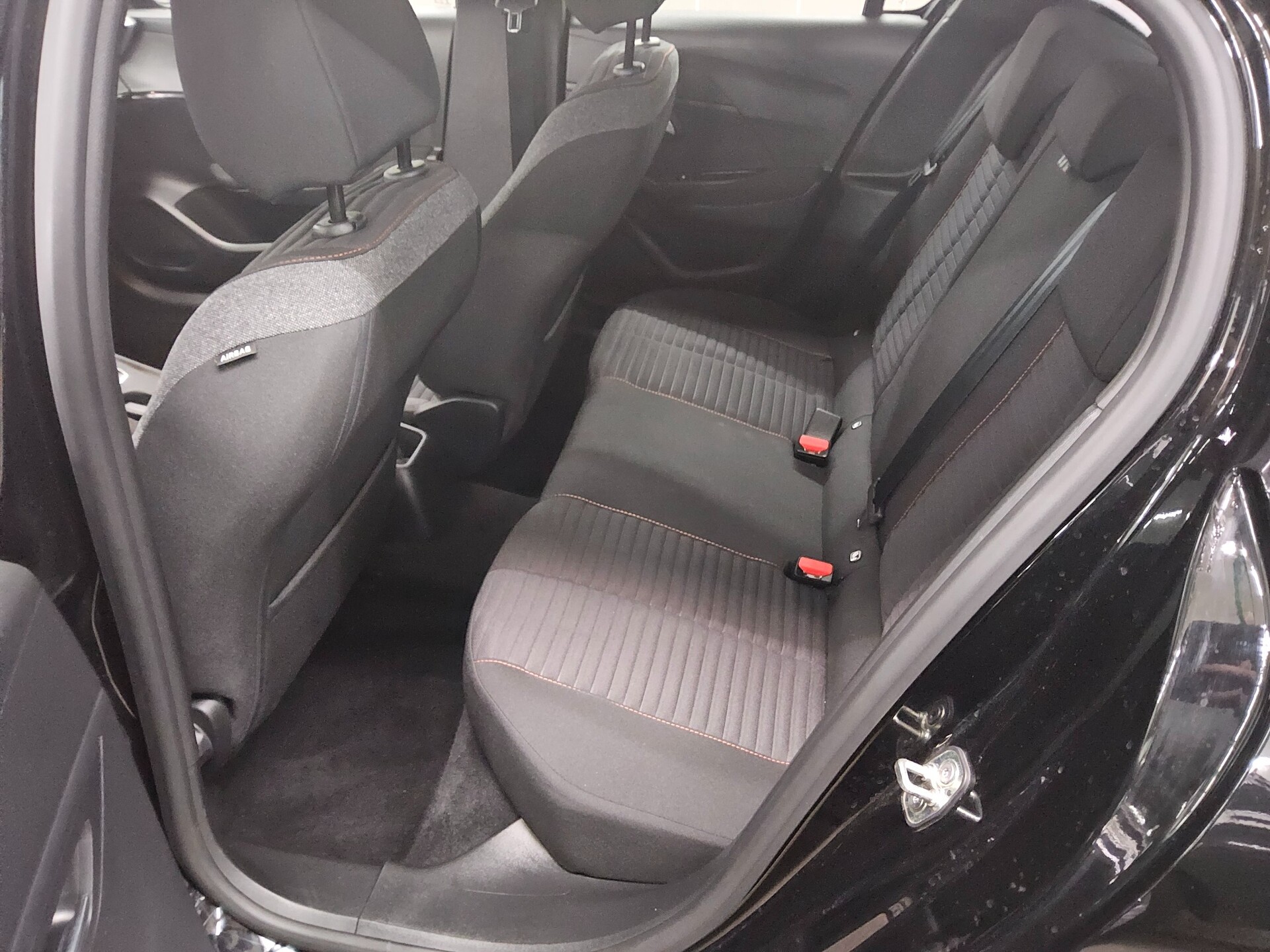 Peugeot 208 1.5 BlueHDI Active Navi LED PDC Shz Tempomat 12