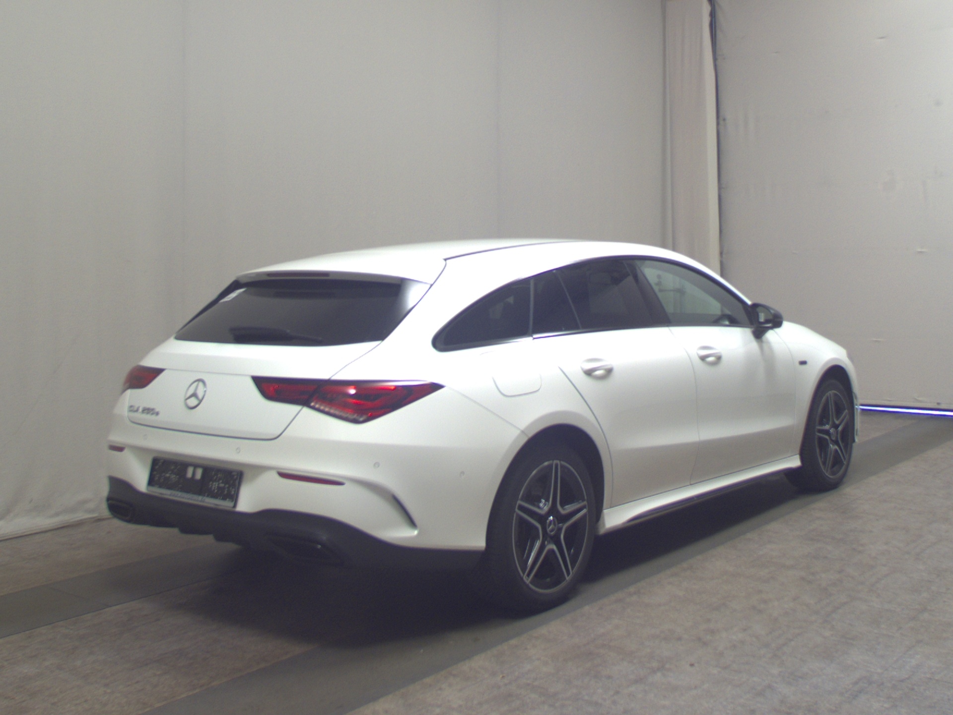 Mercedes-Benz CLA 250 Shooting Brake e AMG-Line Navi LED MBUX 4