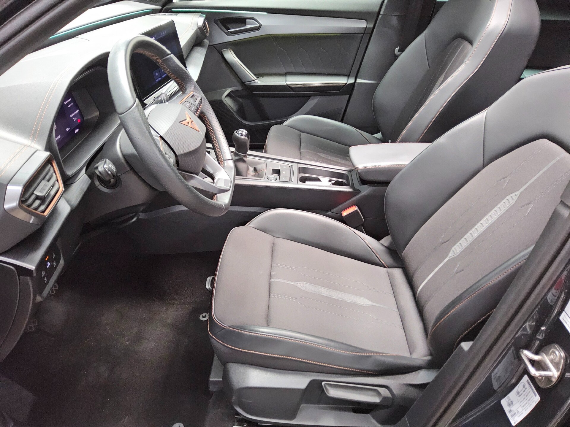 Cupra Formentor 2.0 TDI 4Drive Navi LED vc Pano RfK 9