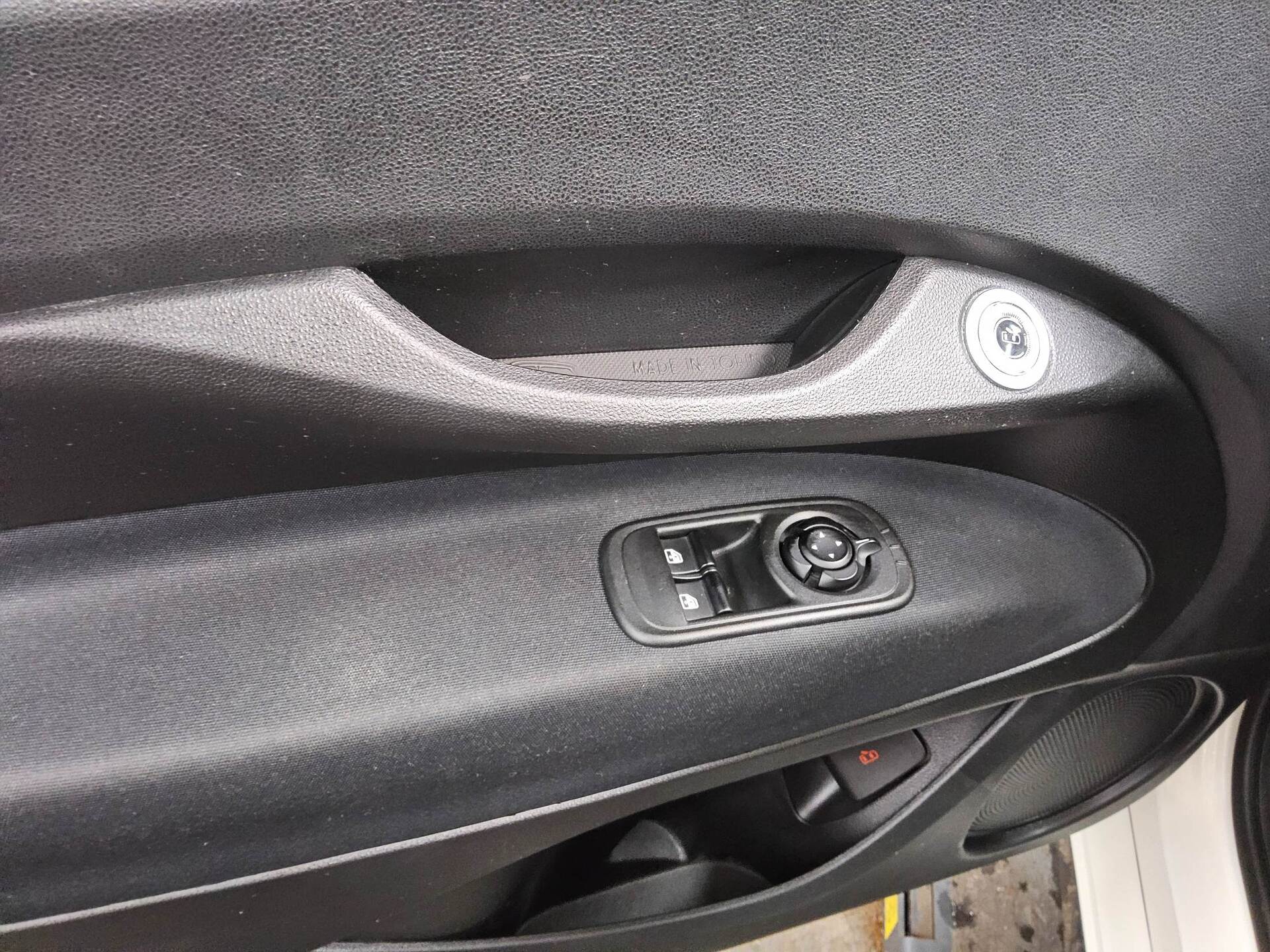 Fiat 500e Base 42kWh Bluetooth MFL DAB+ 9