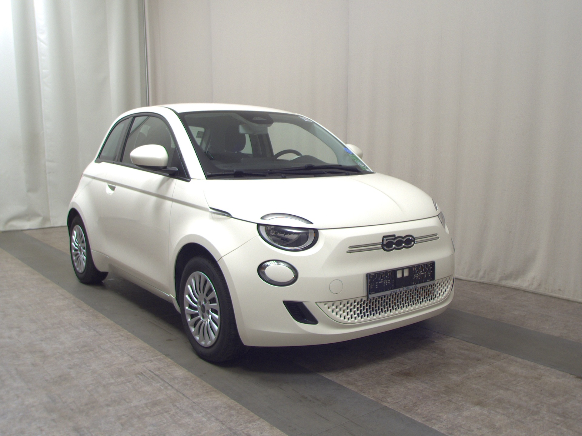 Fiat 500e Base 42kWh Bluetooth MFL DAB+ 3