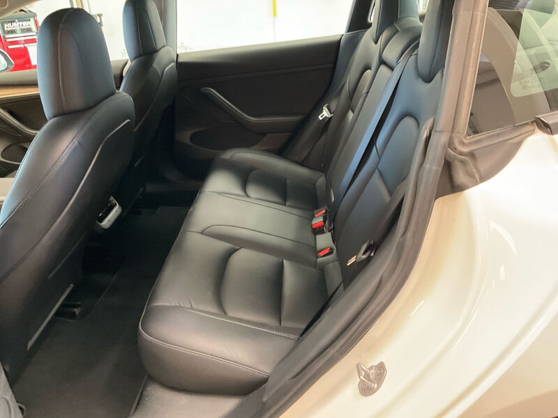 Tesla Model 3 Leder Navi LED 7