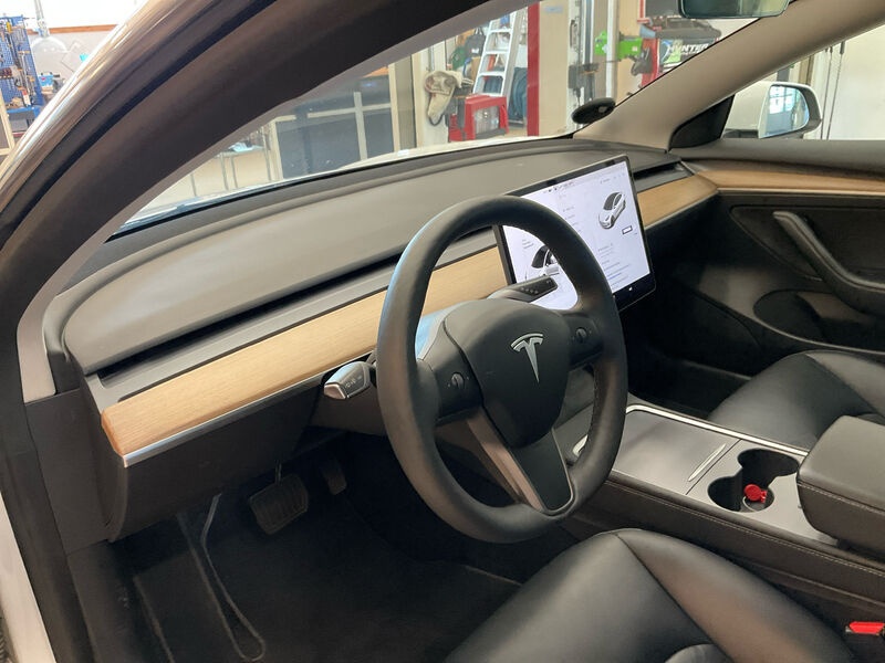 Tesla Model 3 Leder Navi LED 5