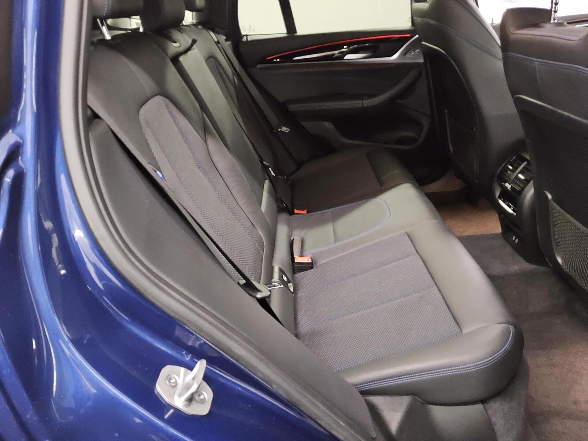 BMW X3 xDrive20d M-Sport T-Leder Navi LED RfK AHK 13