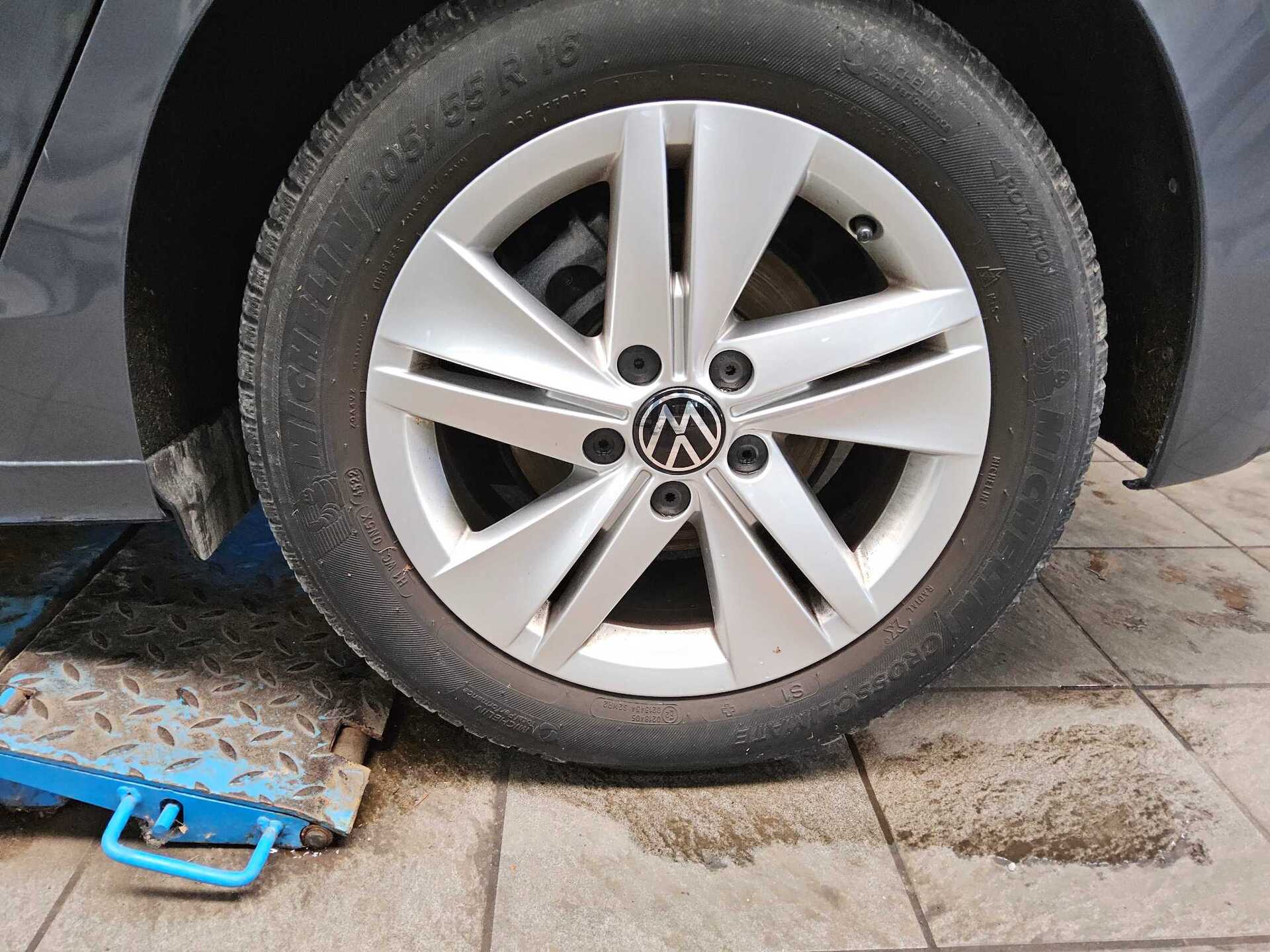 Volkswagen Golf-8 1.5 TSI Life Navi LED+ DC Ambiente Shz 11