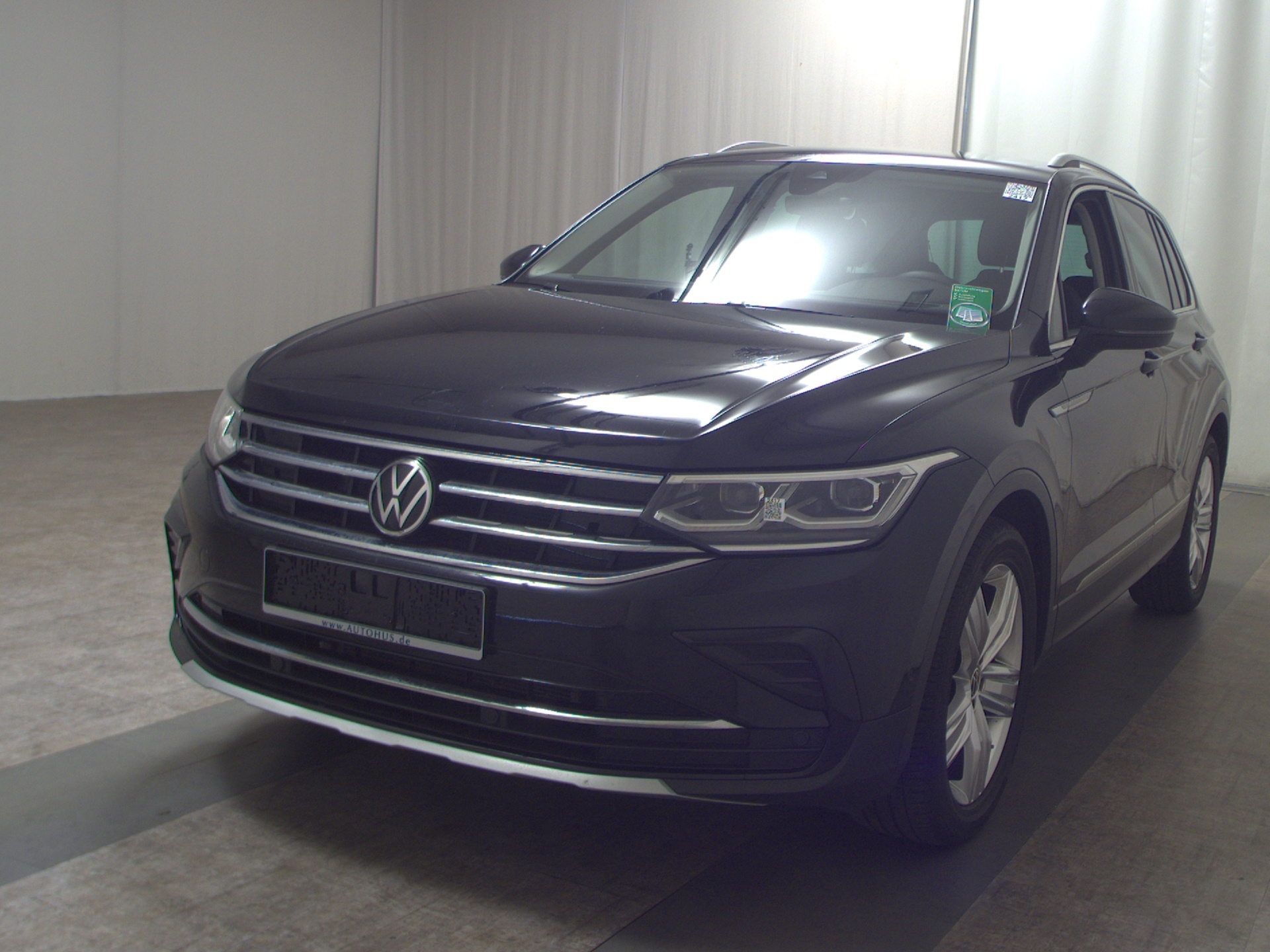 Volkswagen Tiguan 2.0 TDI Elegance Leder Navi LED AID H-K 2