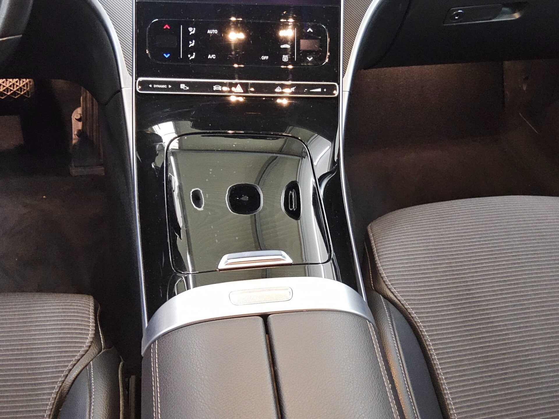 Mercedes-Benz C 200 T Avantgarde T-Leder Navi LED Tempomat PDC 6