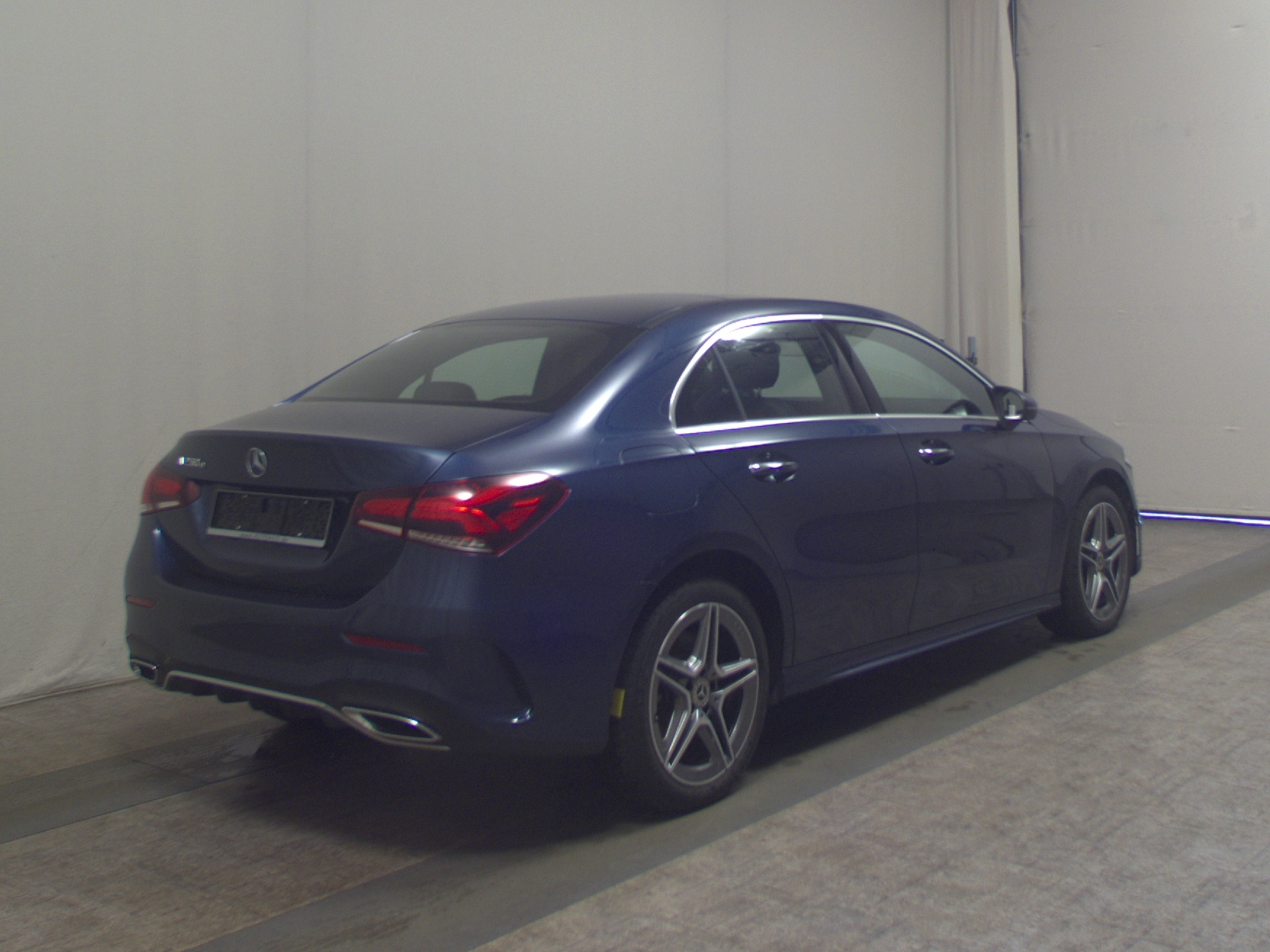 Mercedes-Benz A 250 e AMG-Line Navi LED Pano PDC Shz Tempomat 4